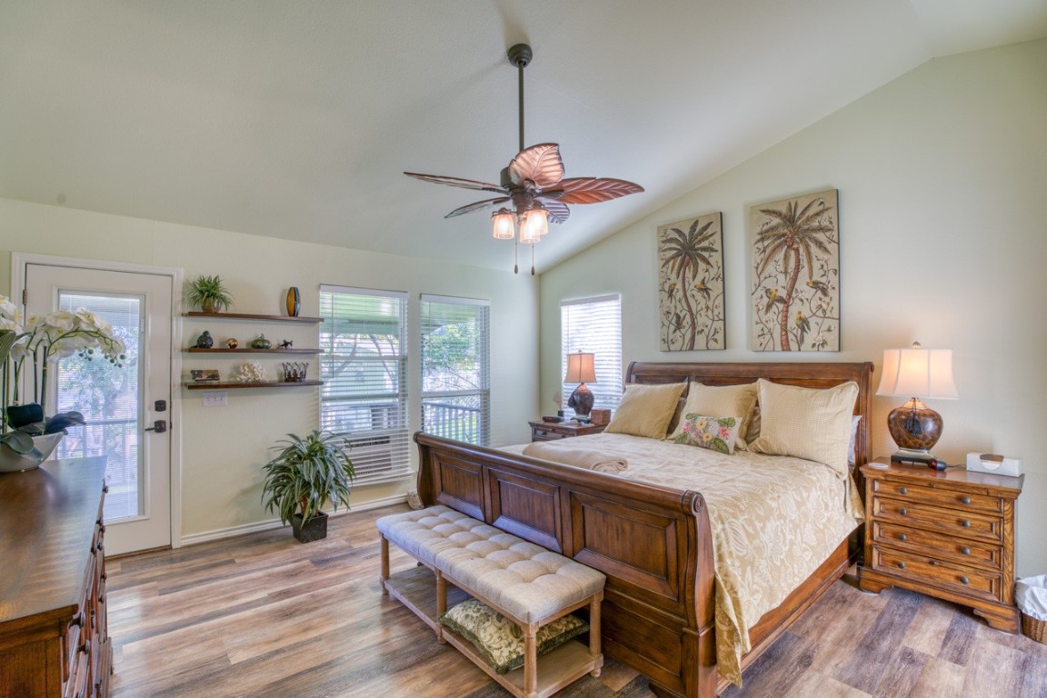 301 Lake Terrace , Sunrise Beach, TX, 78643 | 4769600 | Realty Texas LLC