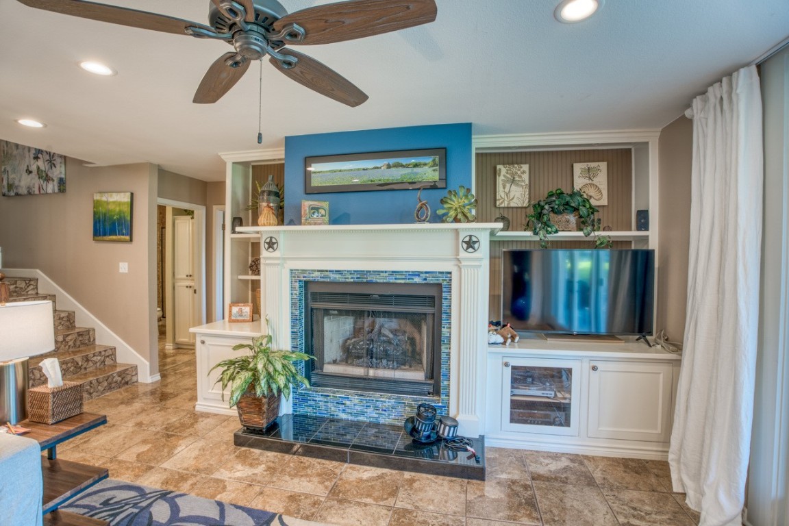 301 Lake Terrace , Sunrise Beach, TX, 78643 | 4769600 | Realty Texas LLC