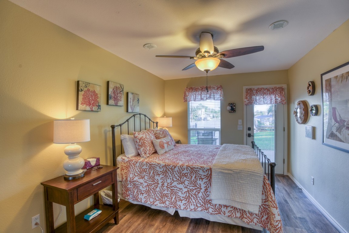 301 Lake Terrace , Sunrise Beach, TX, 78643 | 4769600 | Realty Texas LLC