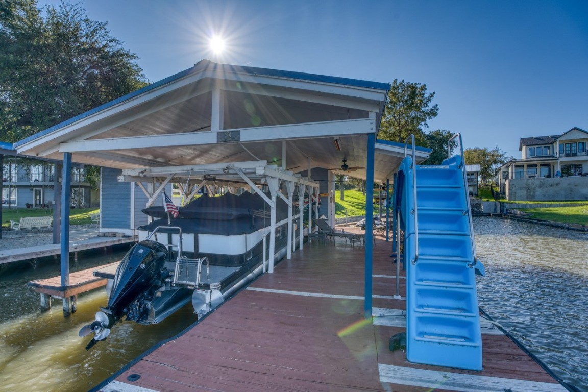 301 Lake Terrace , Sunrise Beach, TX, 78643 | 4769600 | Realty Texas LLC