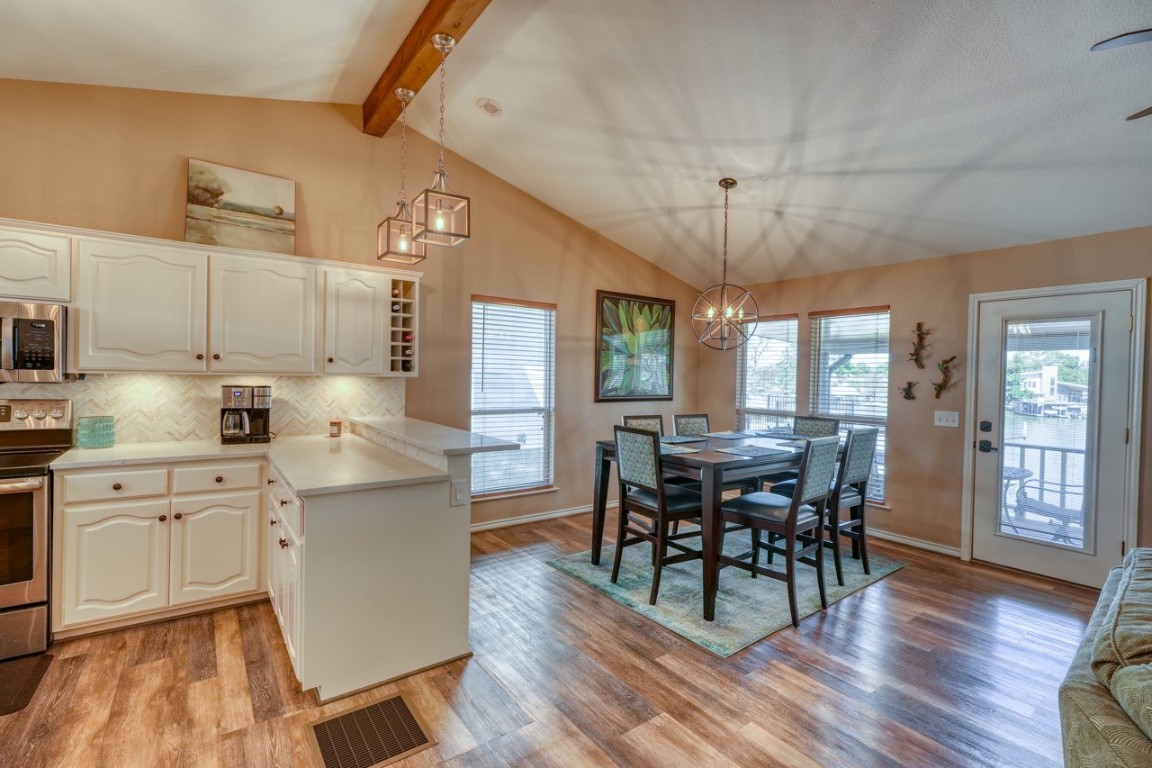 301 Lake Terrace , Sunrise Beach, TX, 78643 | 4769600 | Realty Texas LLC