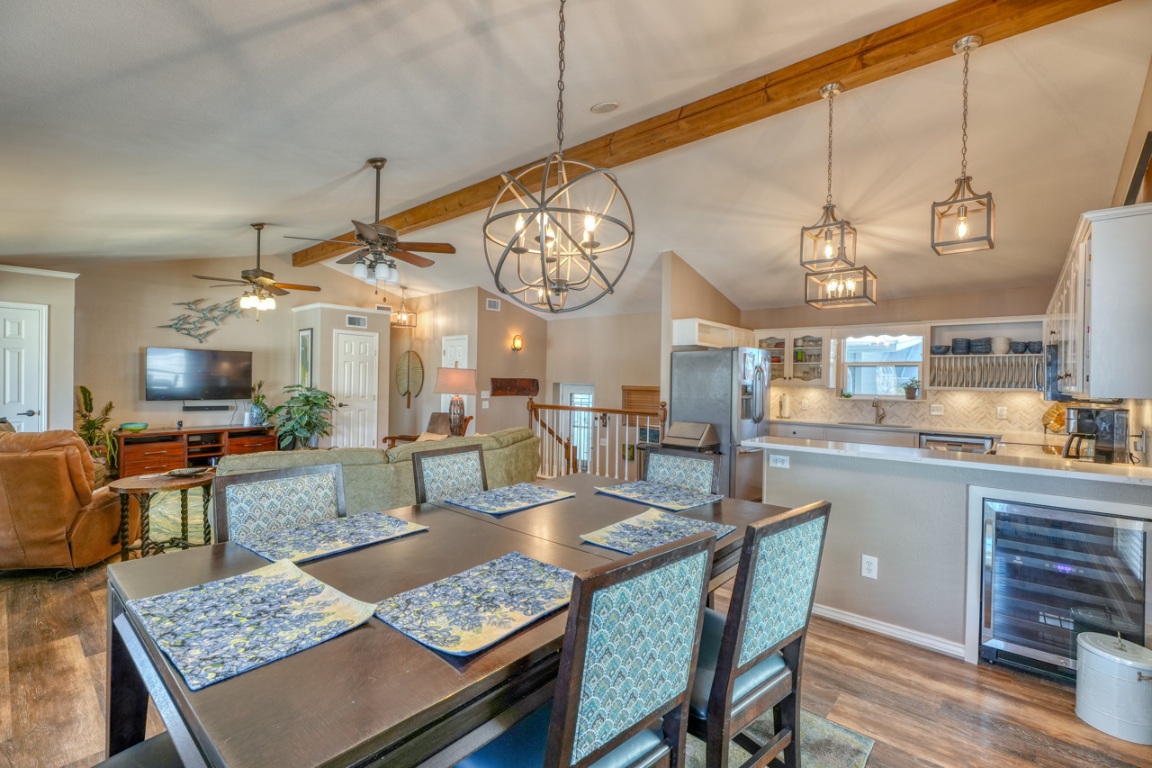 301 Lake Terrace , Sunrise Beach, TX, 78643 | 4769600 | Realty Texas LLC