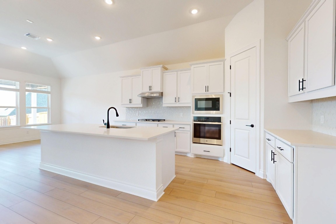 1208 White Daisy Lane , Georgetown, TX, 78628 | 4475155 | Realty Texas LLC