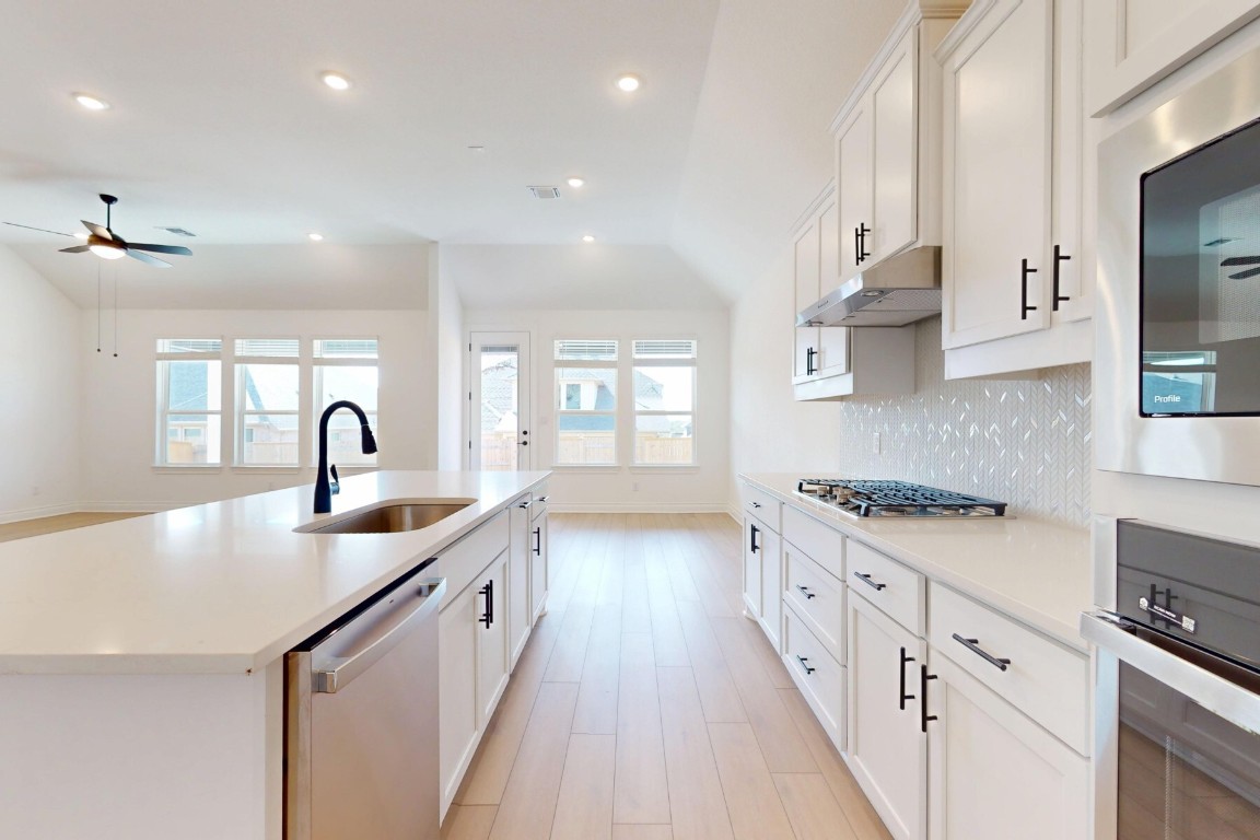 1208 White Daisy Lane , Georgetown, TX, 78628 | 4475155 | Realty Texas LLC