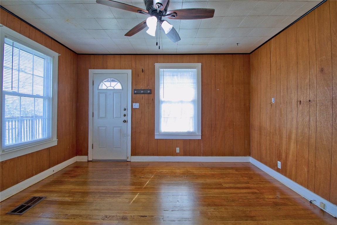 8402 Elroy Road , Del Valle, TX, 78617 | 1044377 | Realty Texas LLC