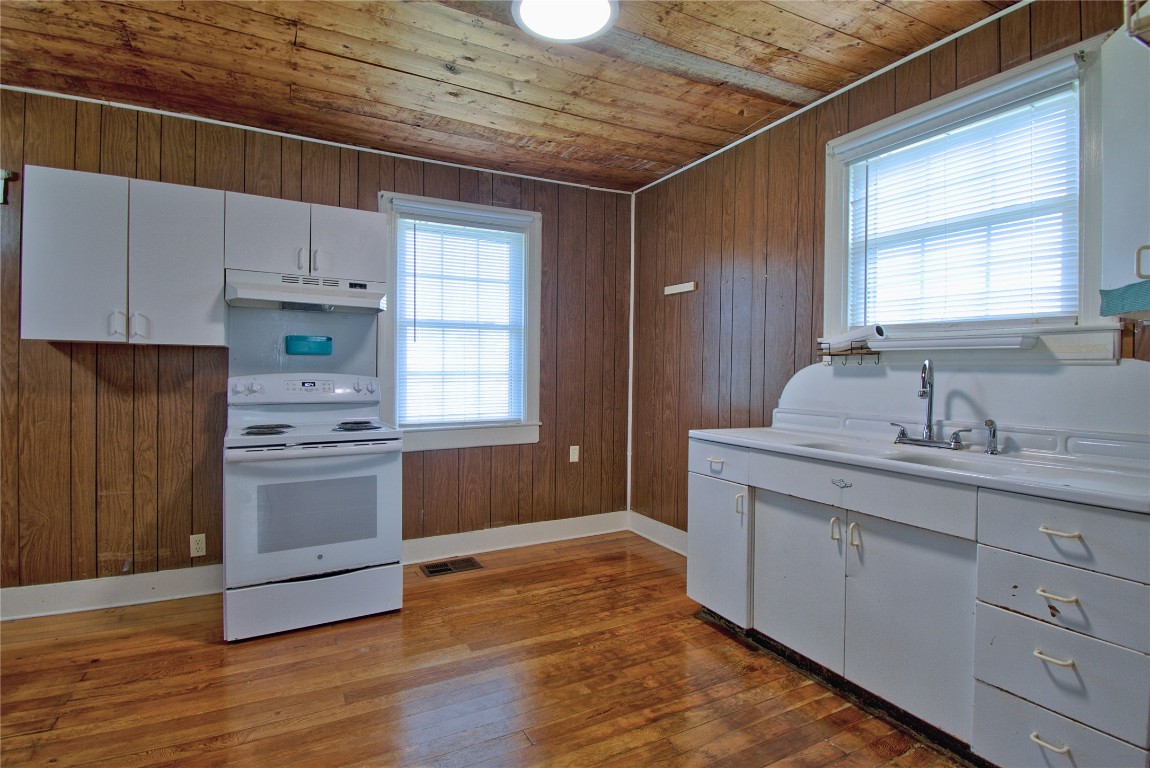 8402 Elroy Road , Del Valle, TX, 78617 | 1044377 | Realty Texas LLC