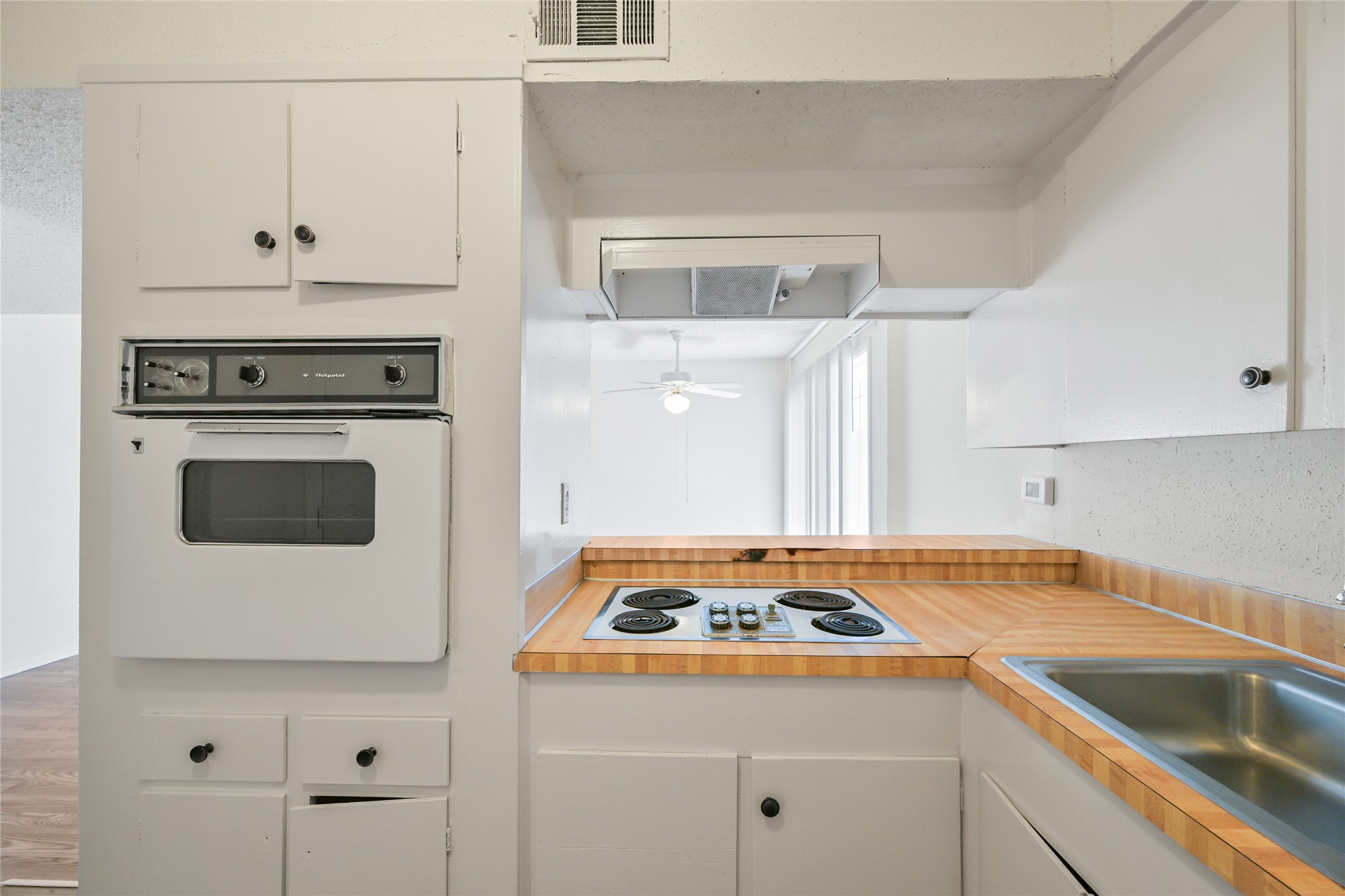 909 Silber Road 27E , Houston, TX, 77024 | 73019408 | Realty Texas LLC