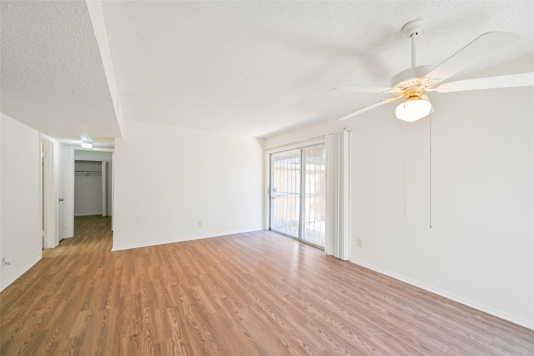 909 Silber Road 27E , Houston, TX, 77024 | 73019408 | Realty Texas LLC
