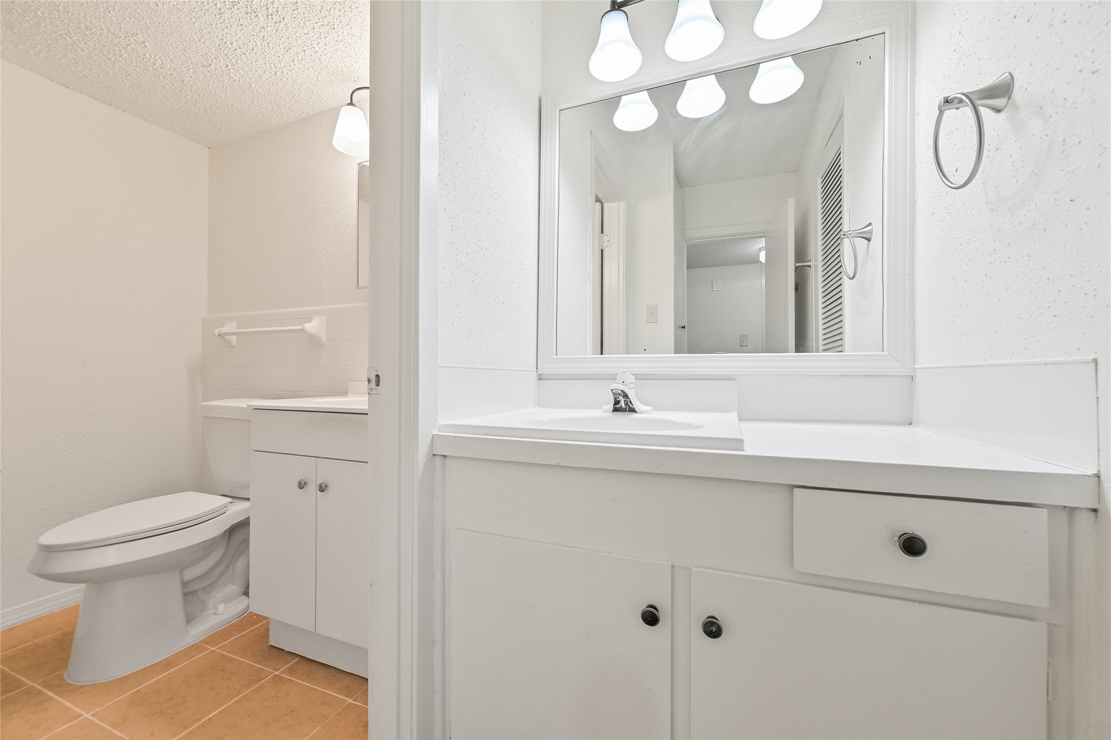909 Silber Road 27E , Houston, TX, 77024 | 73019408 | Realty Texas LLC