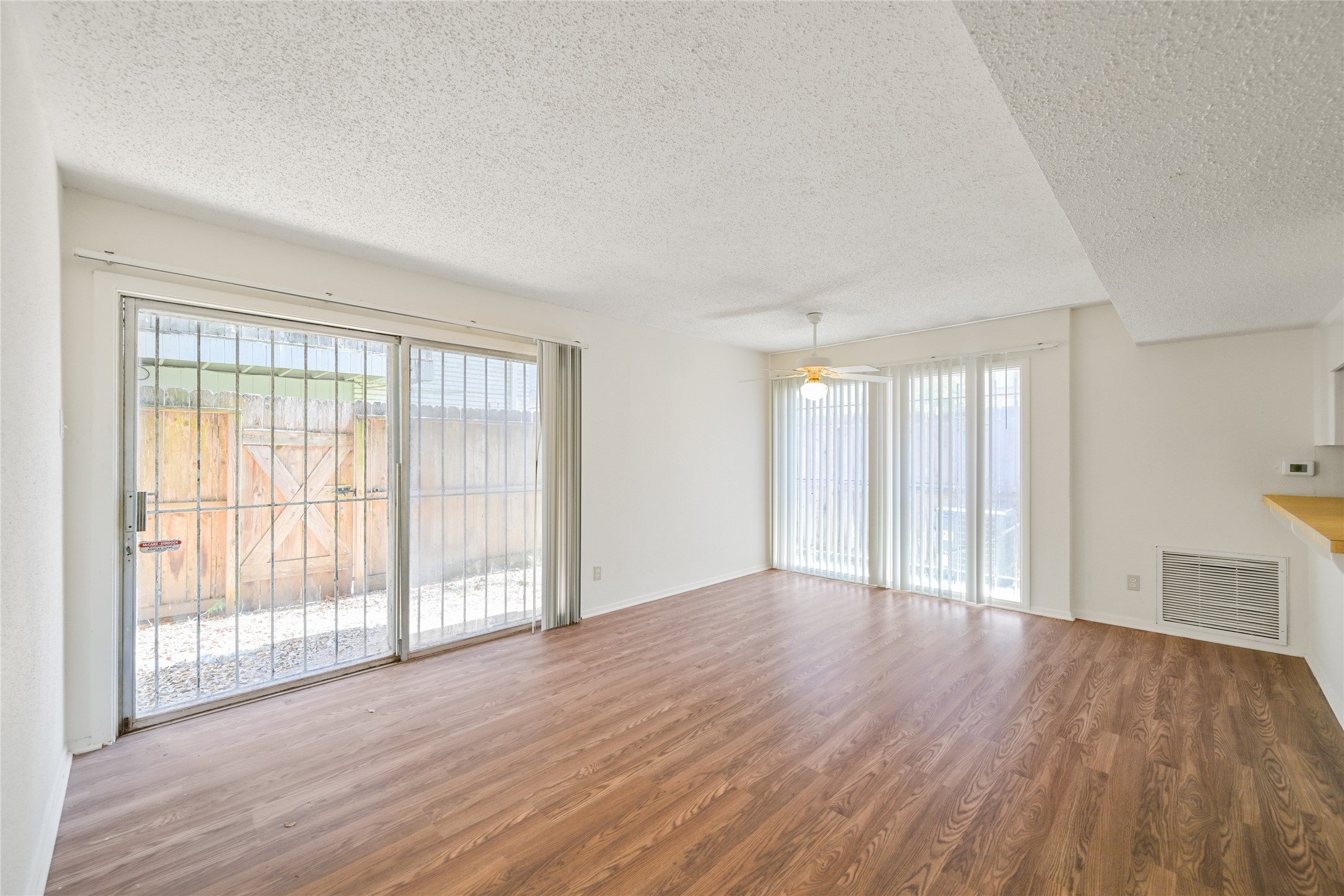 909 Silber Road 27E , Houston, TX, 77024 | 73019408 | Realty Texas LLC