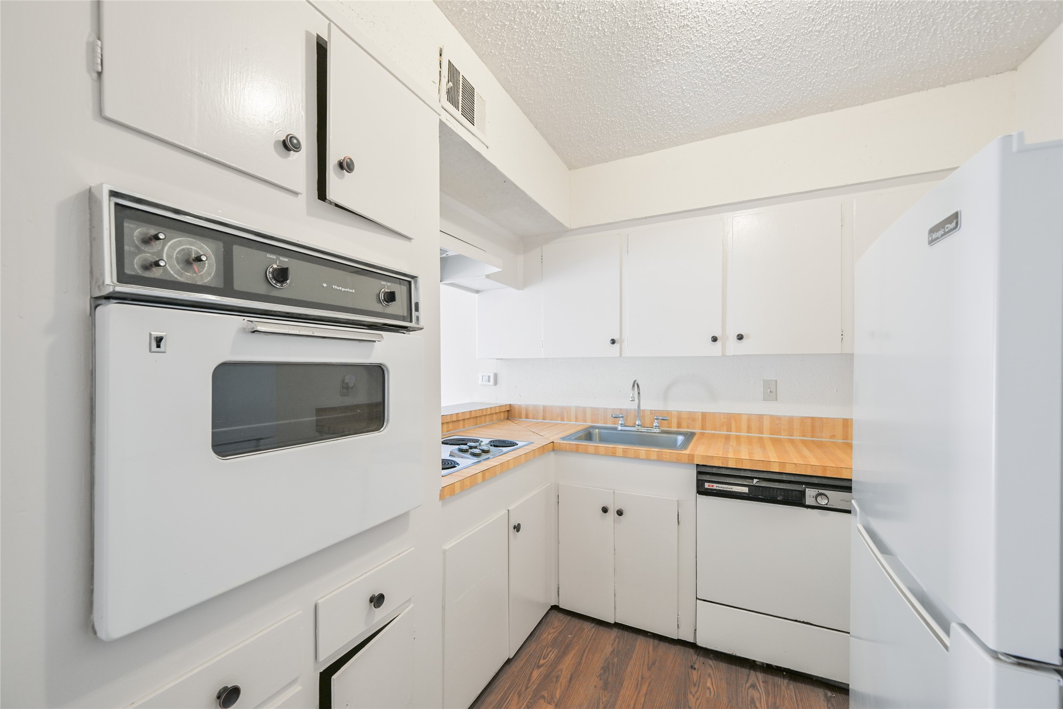 909 Silber Road 27E , Houston, TX, 77024 | 73019408 | Realty Texas LLC