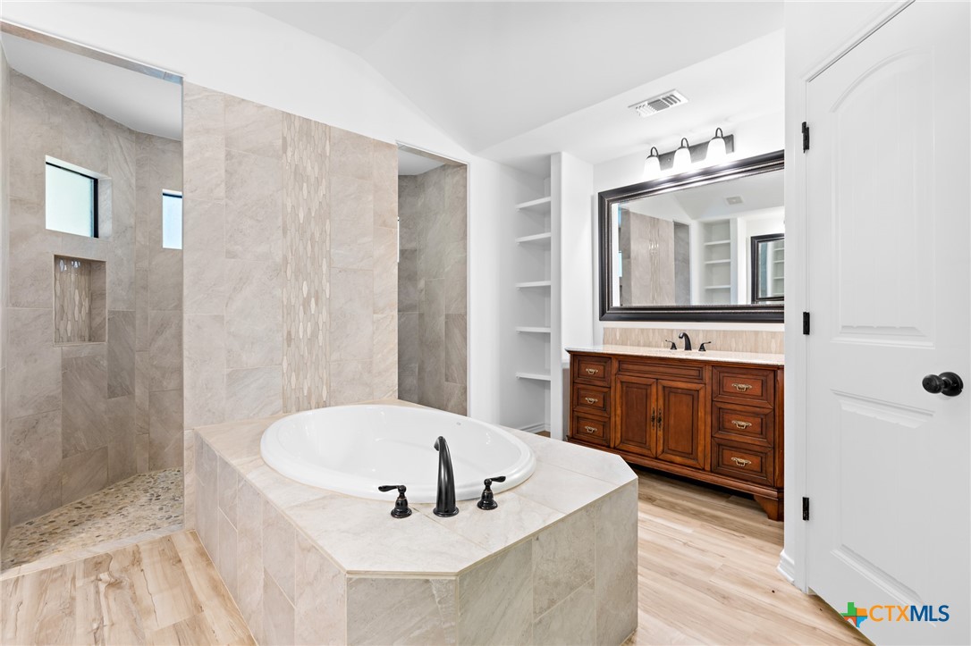 1010 Woodland Bend Circle , Salado, TX, 76571 | 572630 | Realty Texas LLC