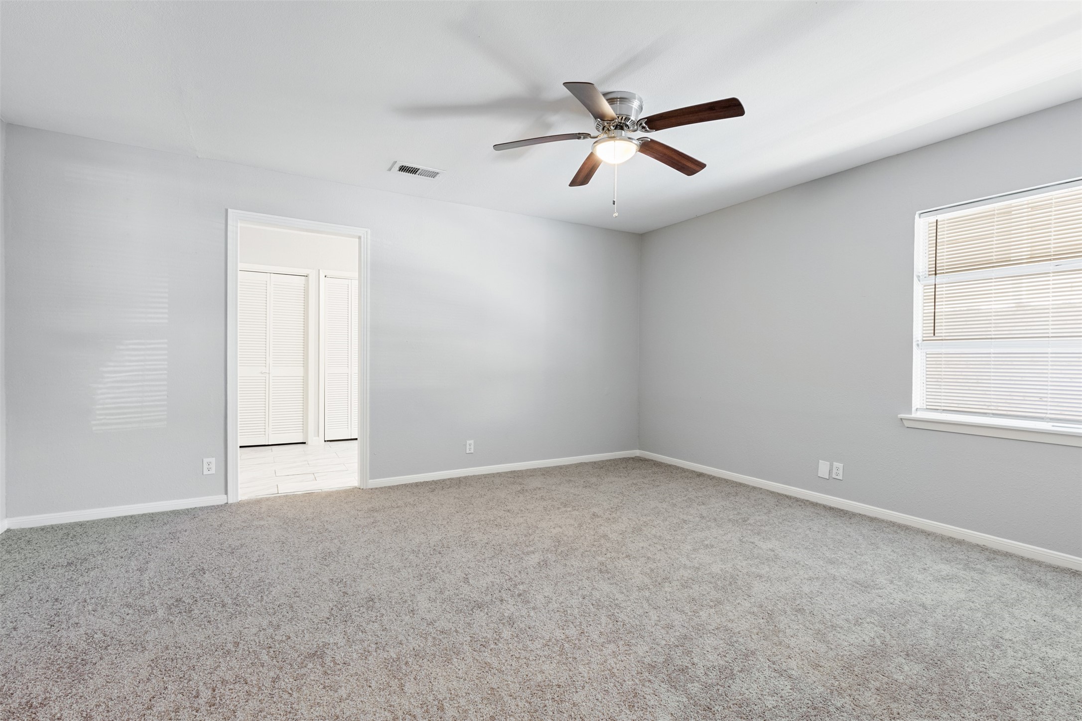1104 Woods Drive , Liberty, TX, 77575 | 5916054 | Realty Texas LLC
