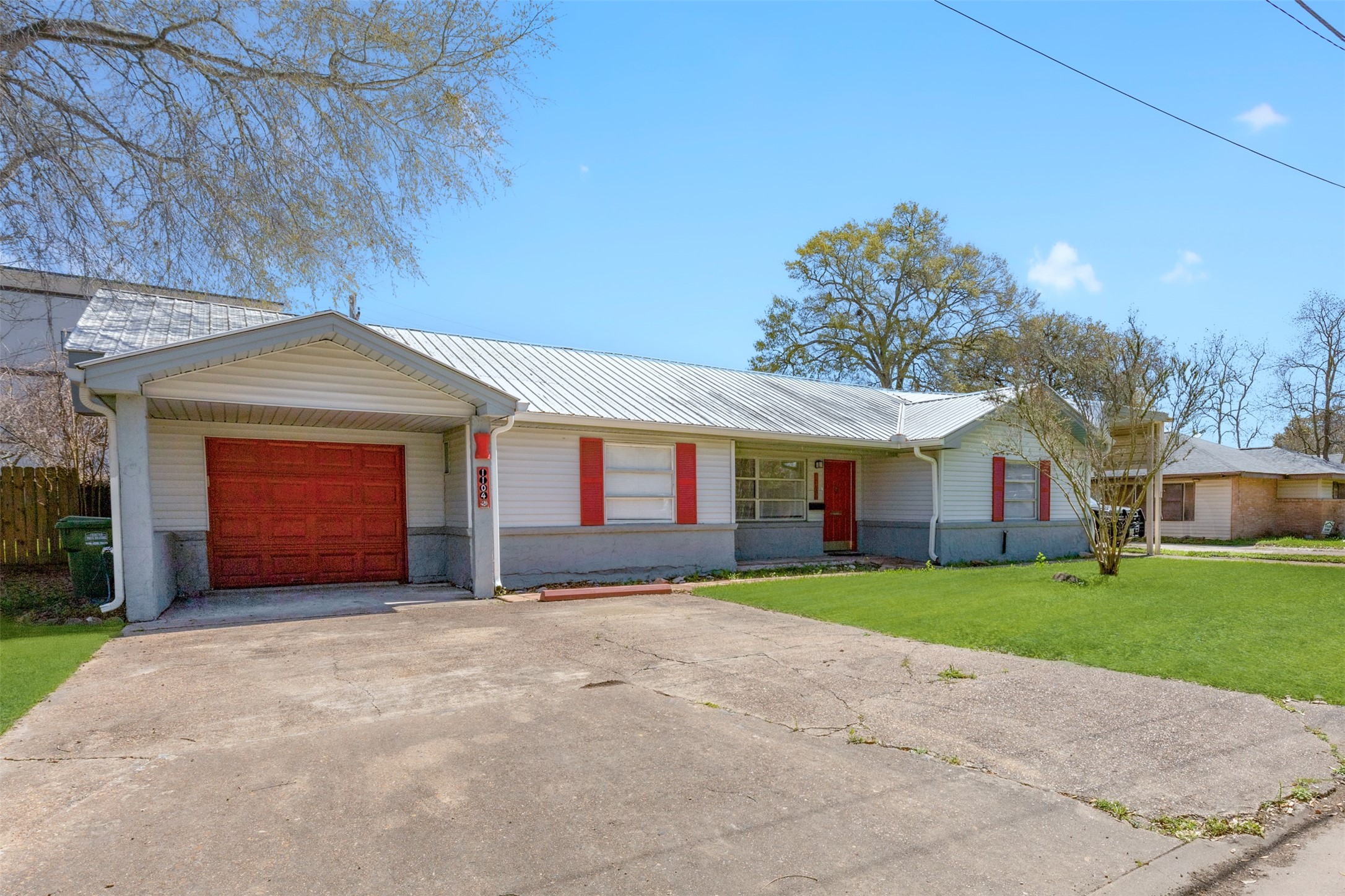 1104 Woods Drive , Liberty, TX, 77575 | 5916054 | Realty Texas LLC