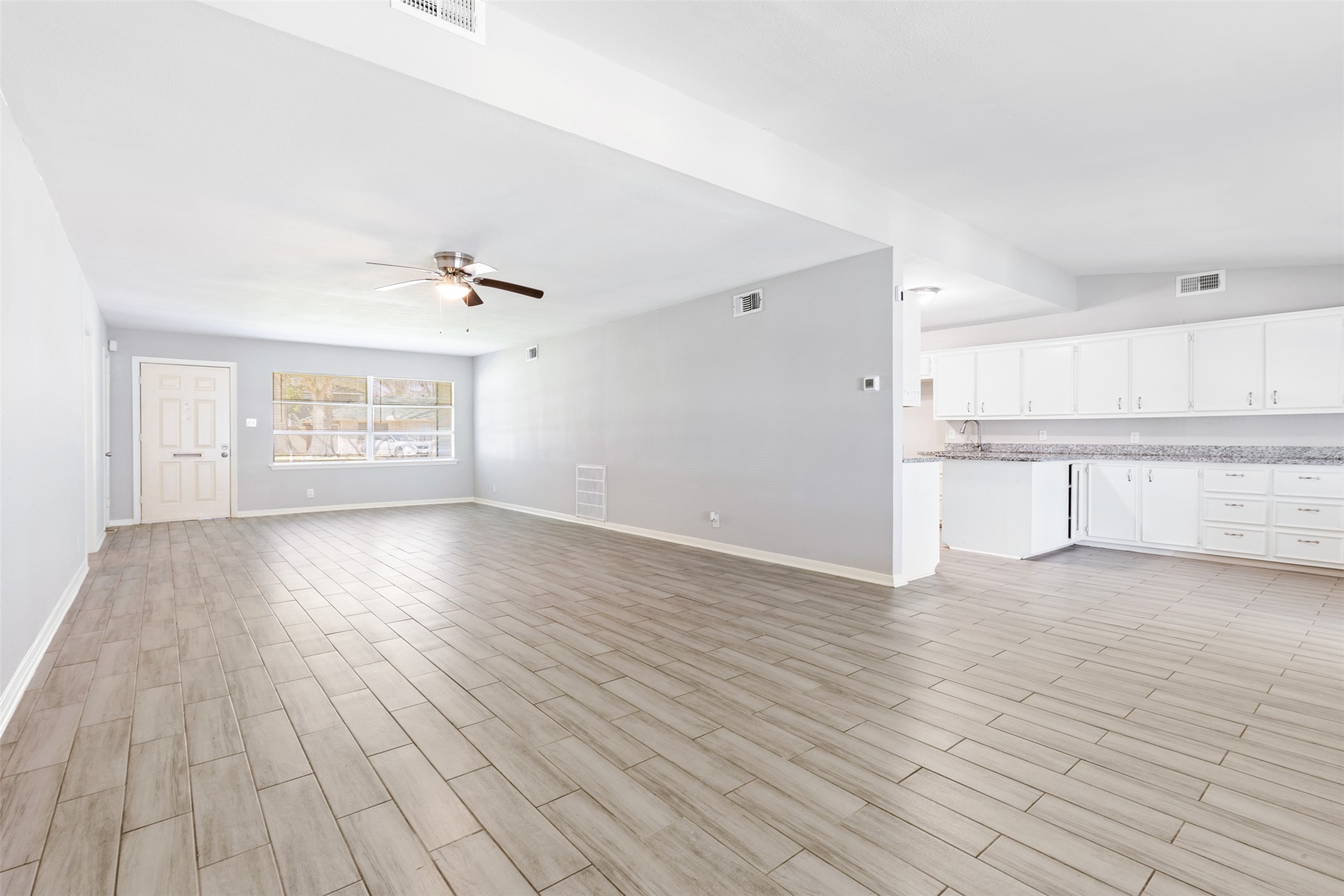 1104 Woods Drive , Liberty, TX, 77575 | 5916054 | Realty Texas LLC