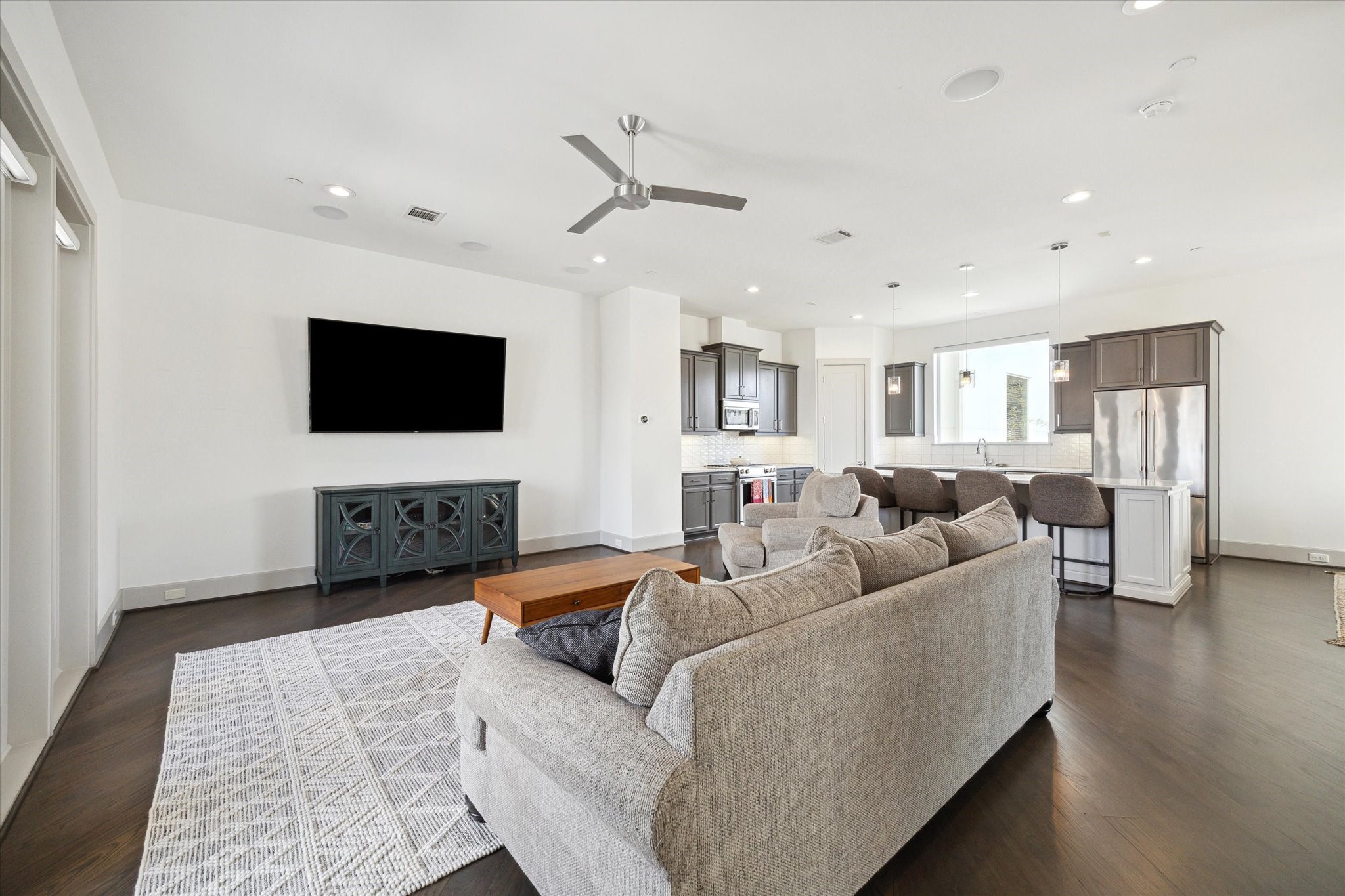 1605 Ovid Street , Houston, TX, 77007 | 68679322 | Realty Texas LLC