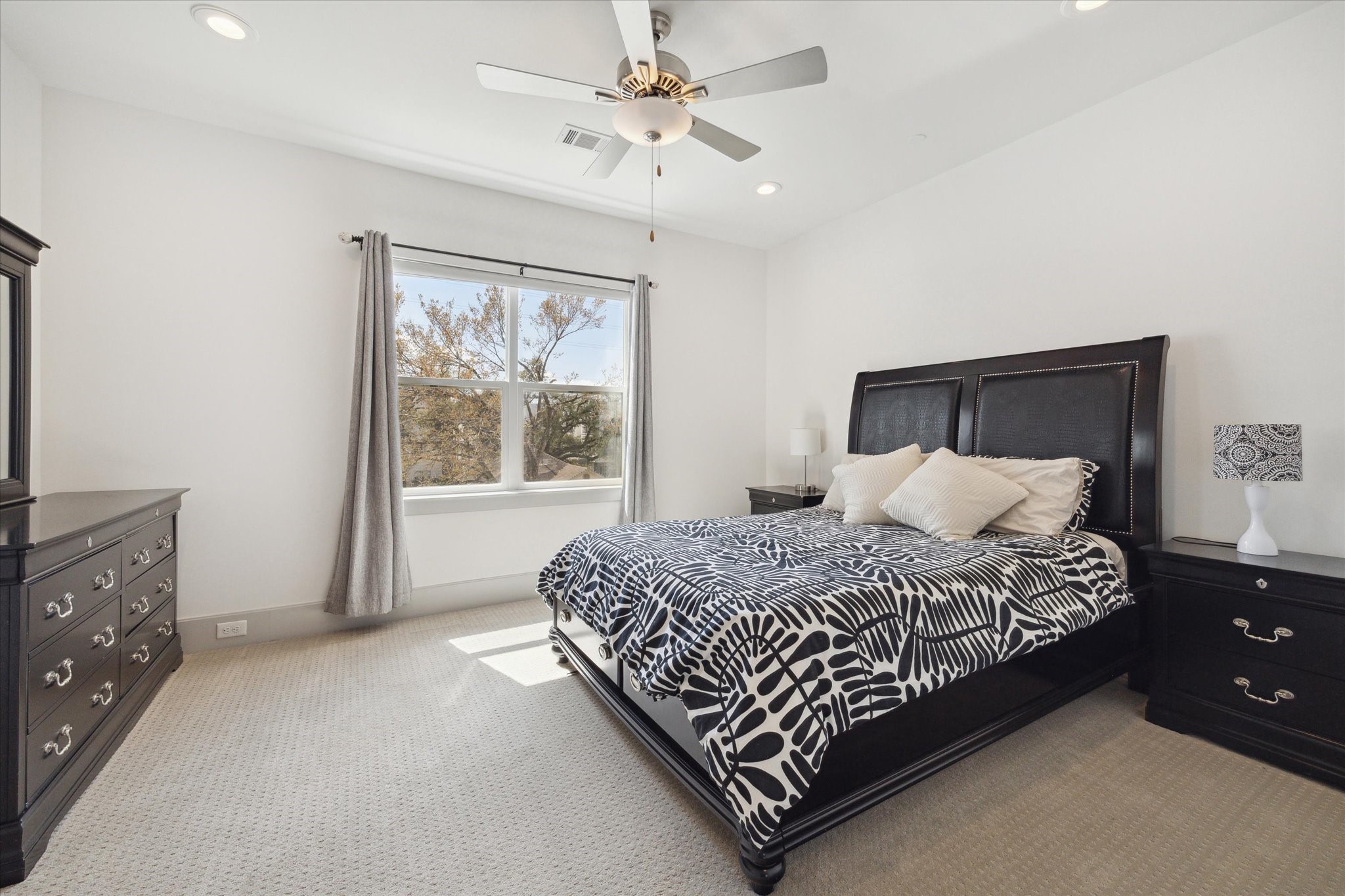 1605 Ovid Street , Houston, TX, 77007 | 68679322 | Realty Texas LLC