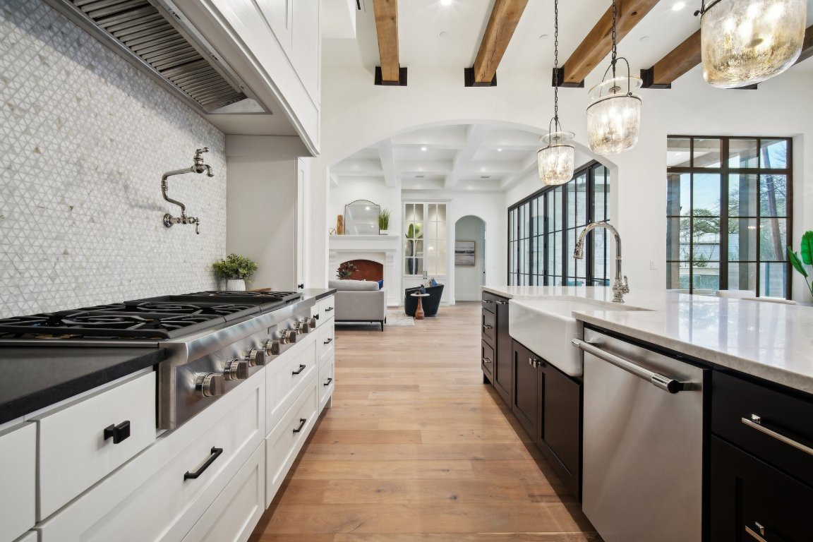 2306 Fortune Drive , Austin, TX, 78704 | 1960286 | Realty Texas LLC