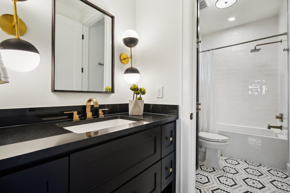 2306 Fortune Drive , Austin, TX, 78704 | 1960286 | Realty Texas LLC