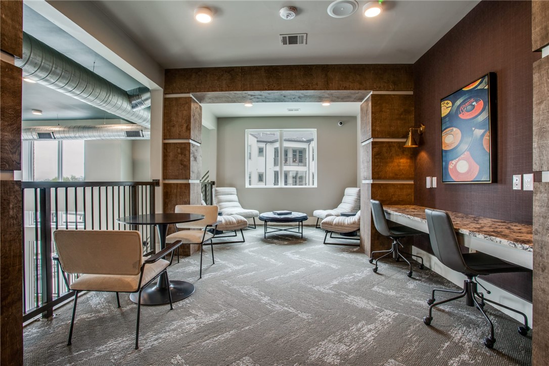 950 Town Lake Drive 7101 , College Station, TX, 77845 | 25003240 | Realty Texas LLC