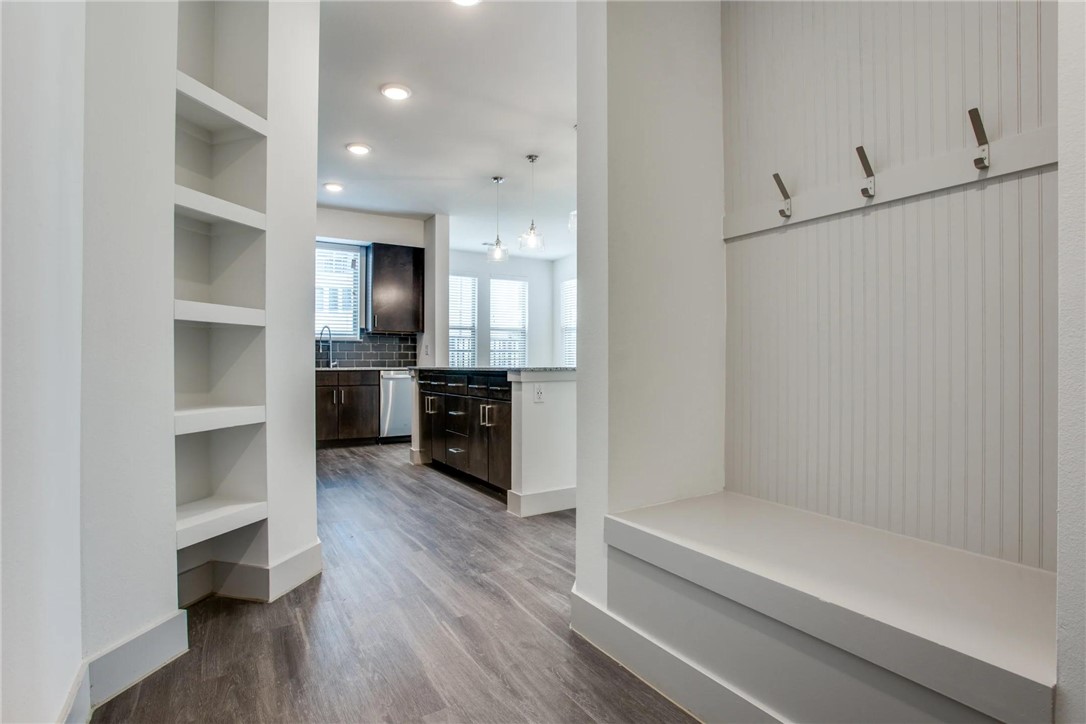 950 Town Lake Drive 7101 , College Station, TX, 77845 | 25003240 | Realty Texas LLC
