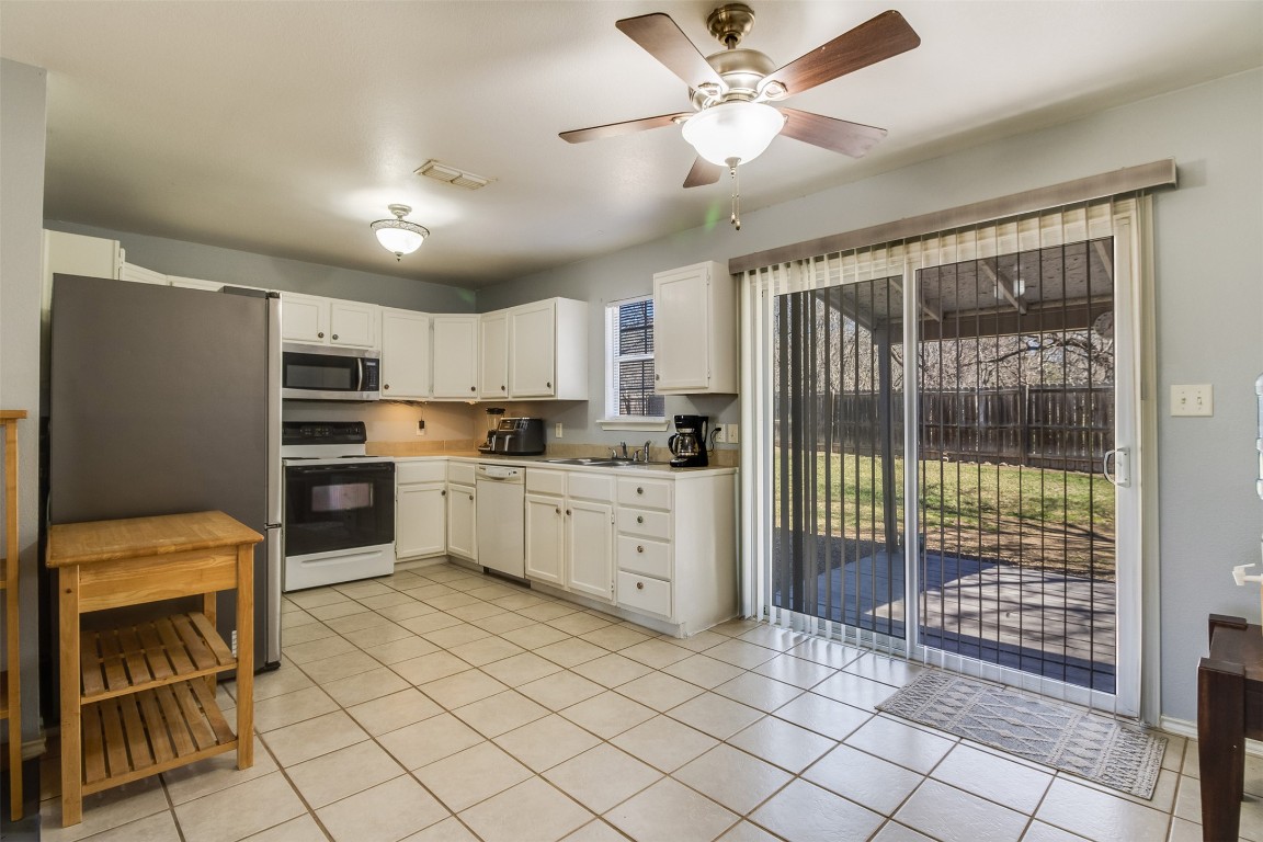 6257 River Oaks Drive , Kingsland, TX, 78639 | 7439518 | Realty Texas LLC