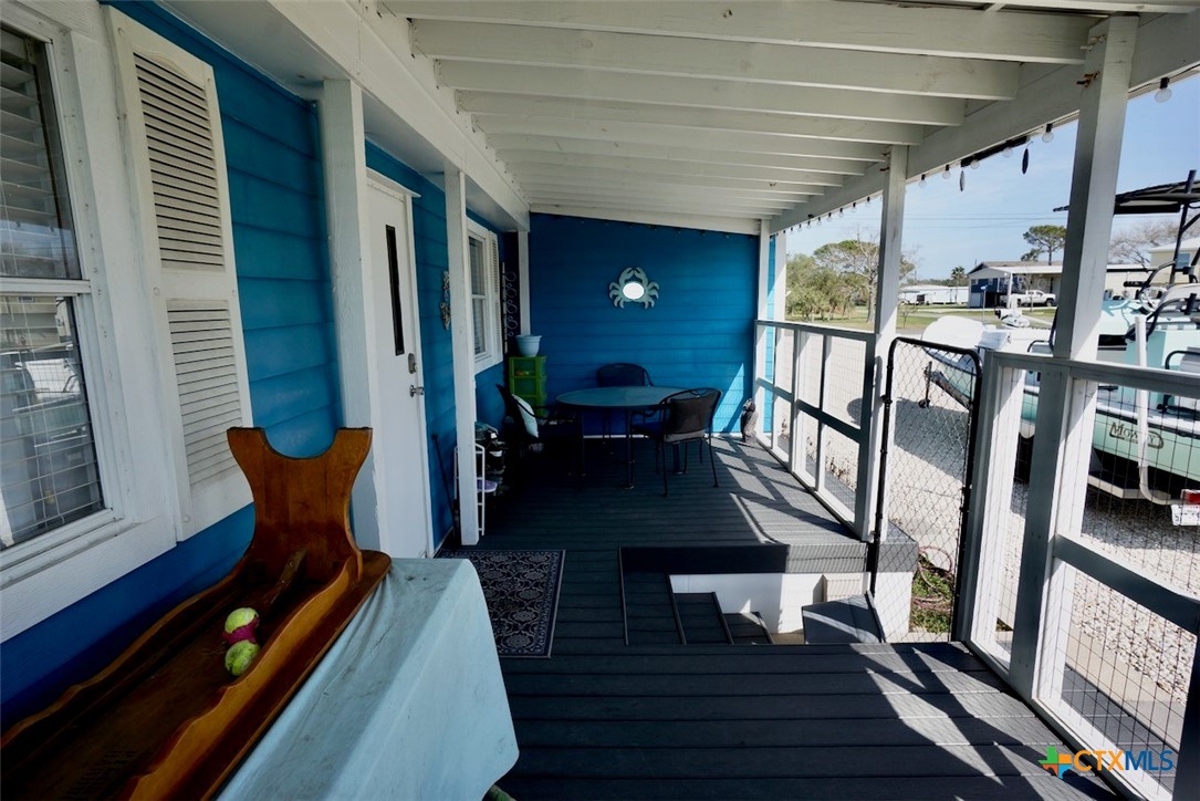 513 N 16th Street , Port OConnor, TX, 77982 | 570556 | Realty Texas LLC