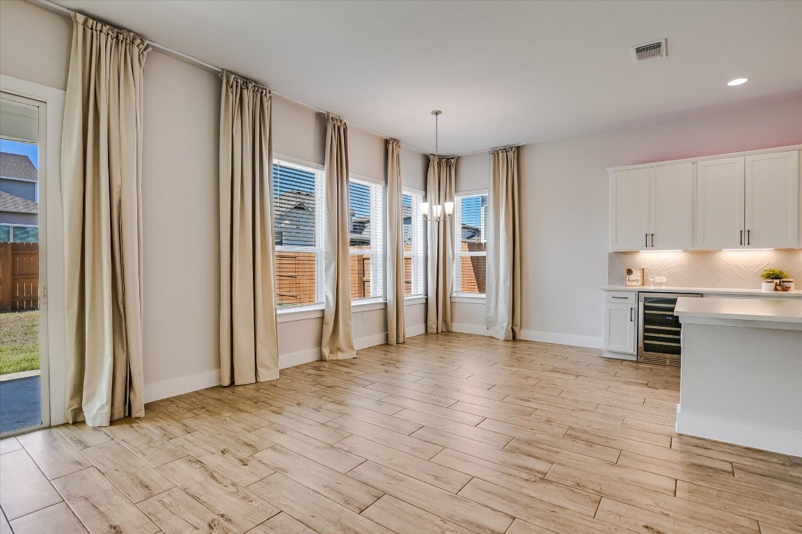 9112 Chrysler Bend , Austin, TX, 78744 | 5236183 | Realty Texas LLC
