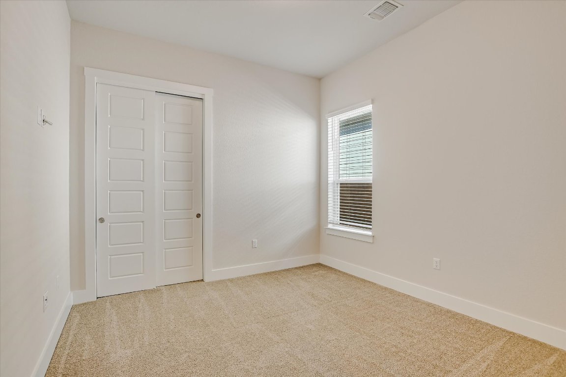 9112 Chrysler Bend , Austin, TX, 78744 | 5236183 | Realty Texas LLC