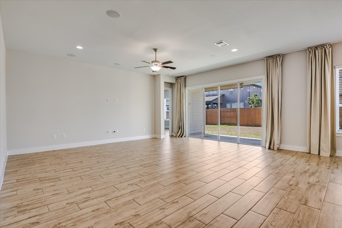 9112 Chrysler Bend , Austin, TX, 78744 | 5236183 | Realty Texas LLC