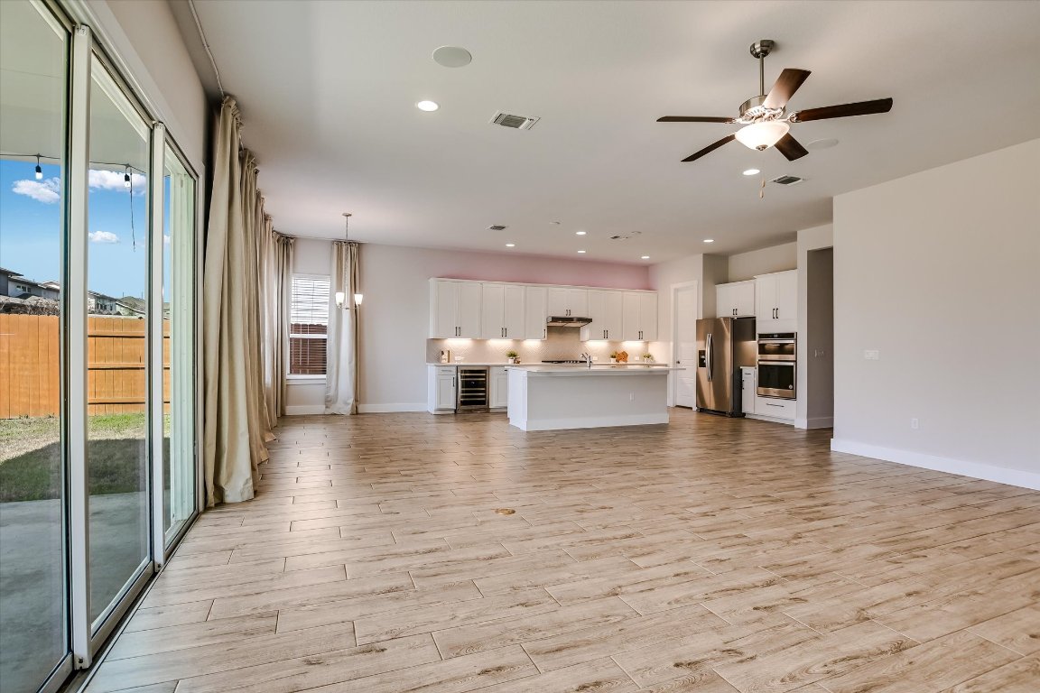 9112 Chrysler Bend , Austin, TX, 78744 | 5236183 | Realty Texas LLC