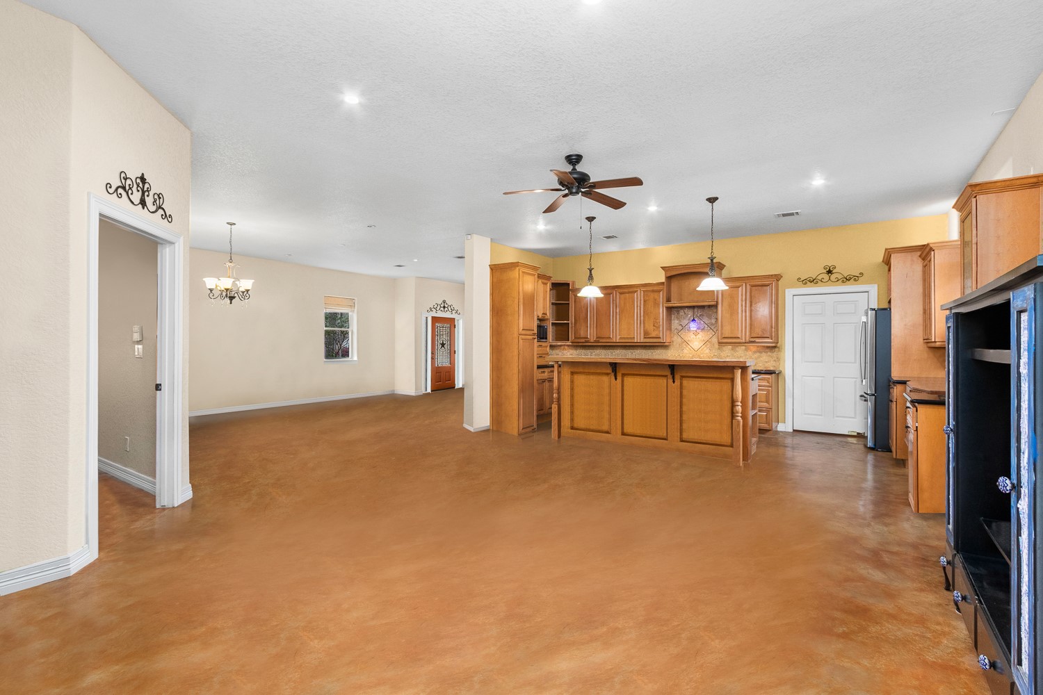 1923 Tucumcari Drive , Houston, TX, 77090 | 11733819 | Realty Texas LLC