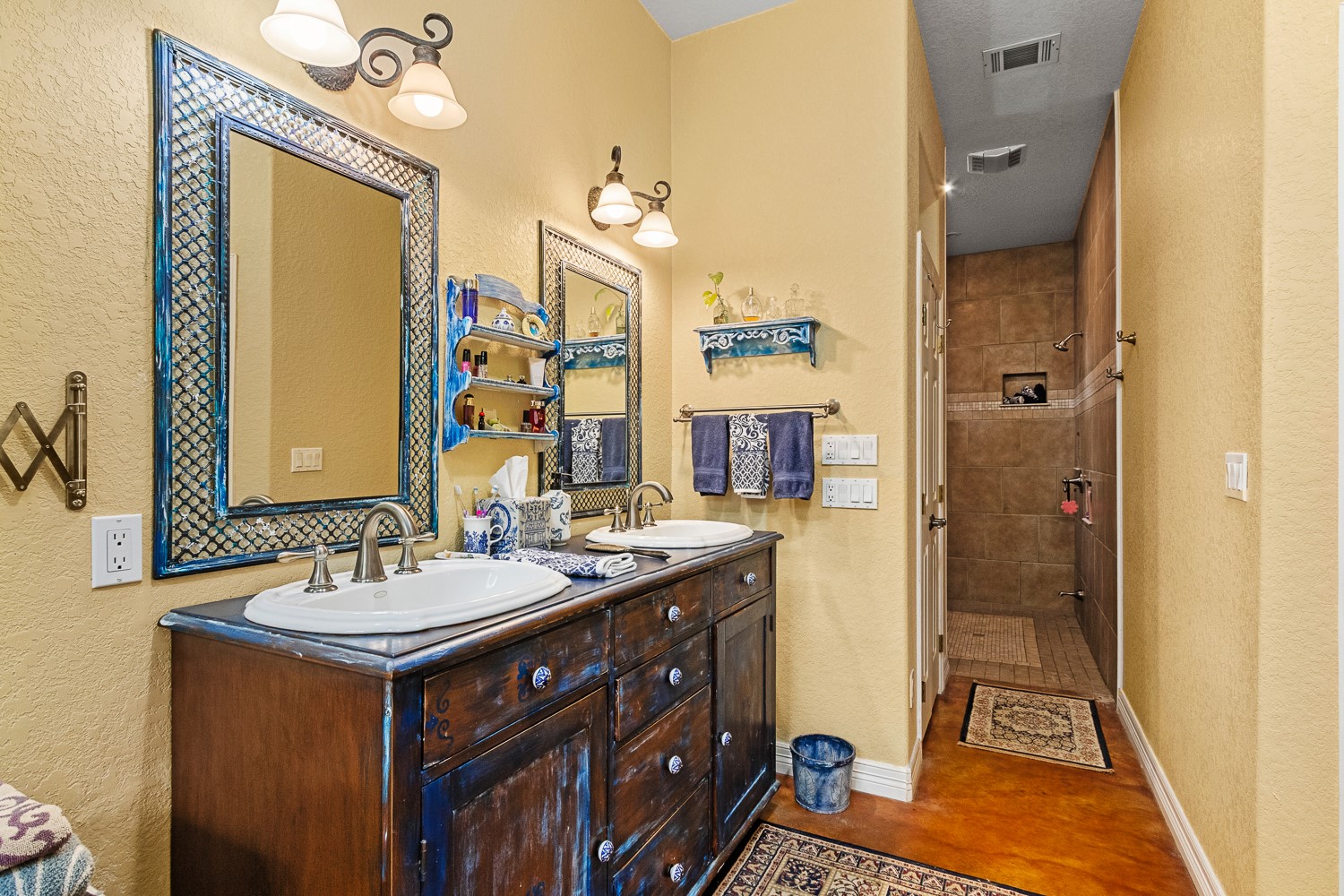 1923 Tucumcari Drive , Houston, TX, 77090 | 11733819 | Realty Texas LLC