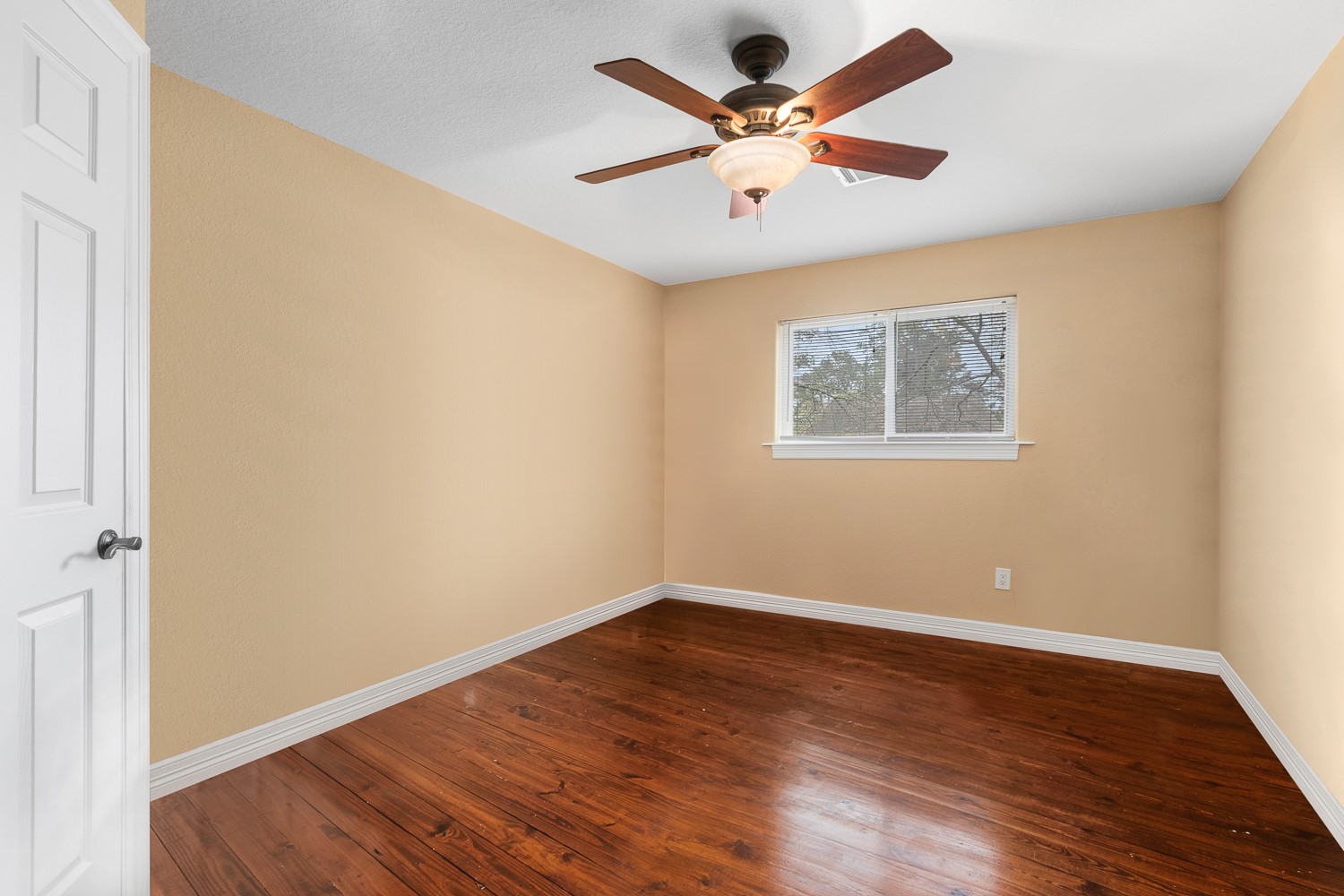 1923 Tucumcari Drive , Houston, TX, 77090 | 11733819 | Realty Texas LLC