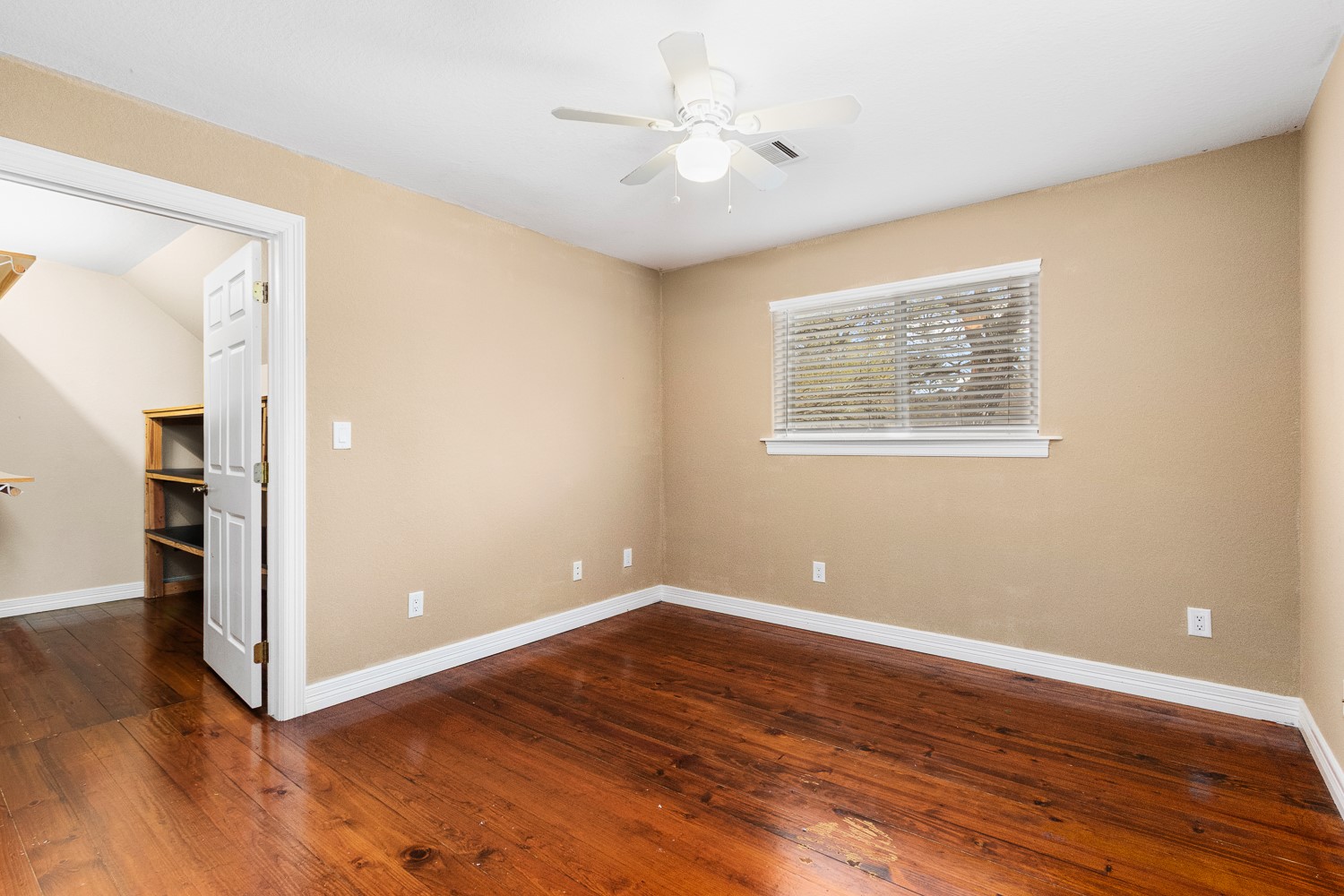 1923 Tucumcari Drive , Houston, TX, 77090 | 11733819 | Realty Texas LLC