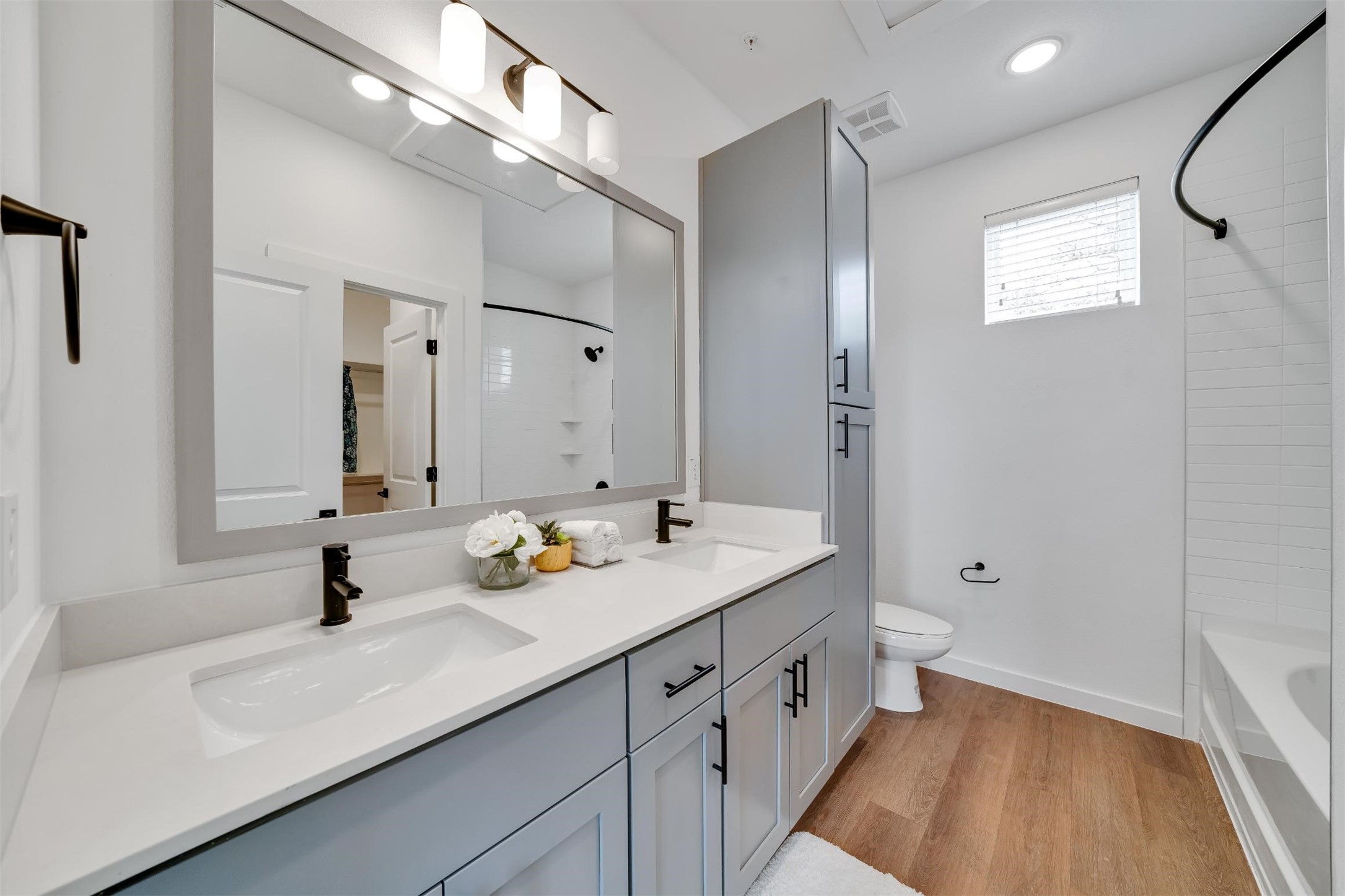 1601-201 Mustang Drive , Marble Falls, TX, 78654 | 35083147 | Realty Texas LLC