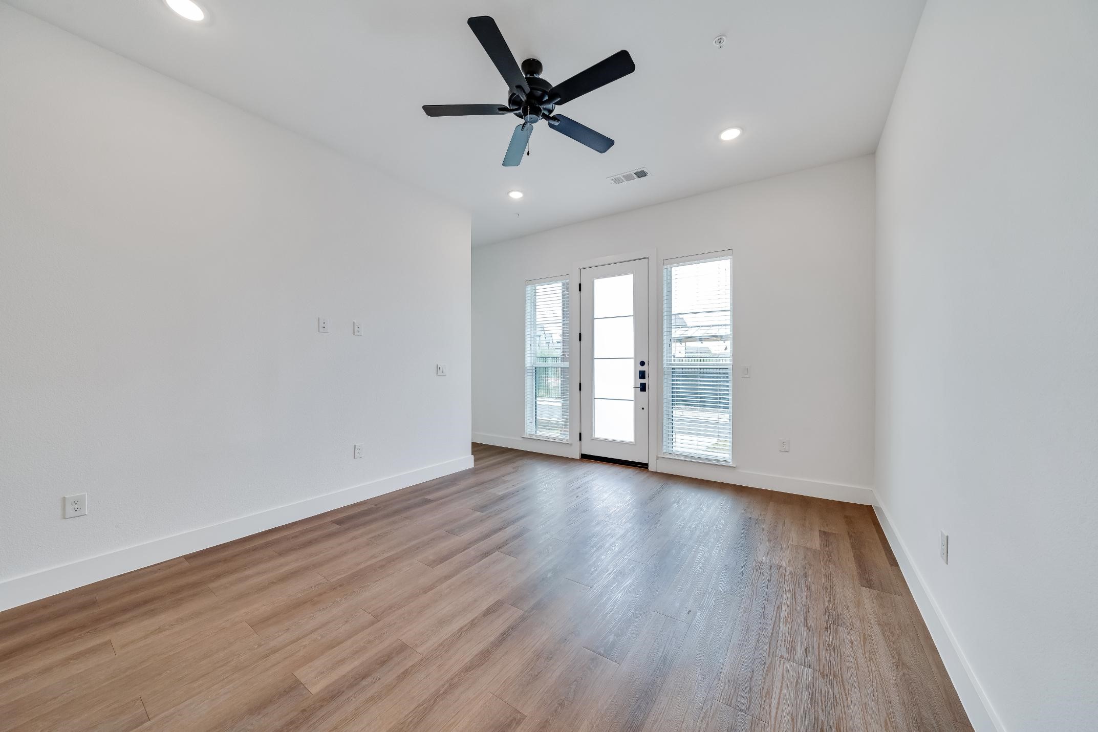 1601-201 Mustang Drive , Marble Falls, TX, 78654 | 35083147 | Realty Texas LLC