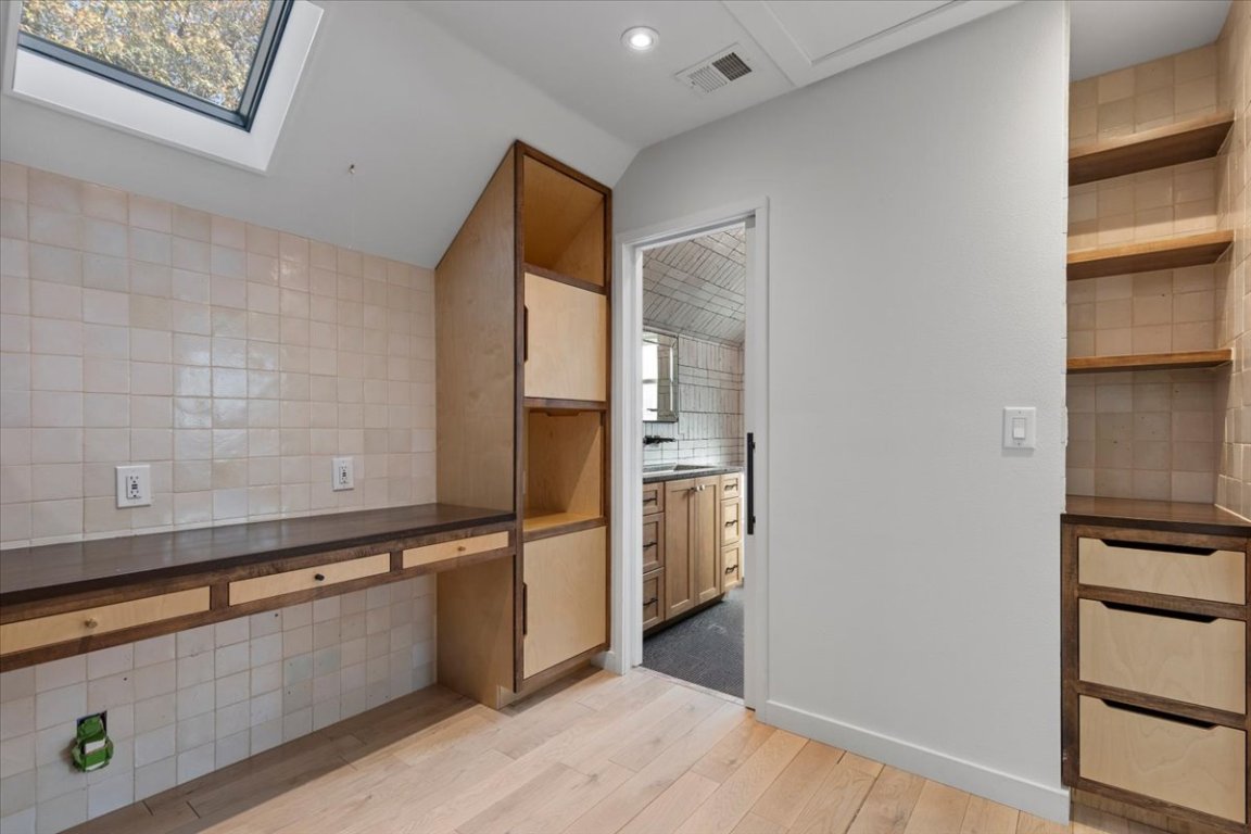 8719 Crest Ridge Circle , Austin, TX, 78750 | 8433847 | Realty Texas LLC