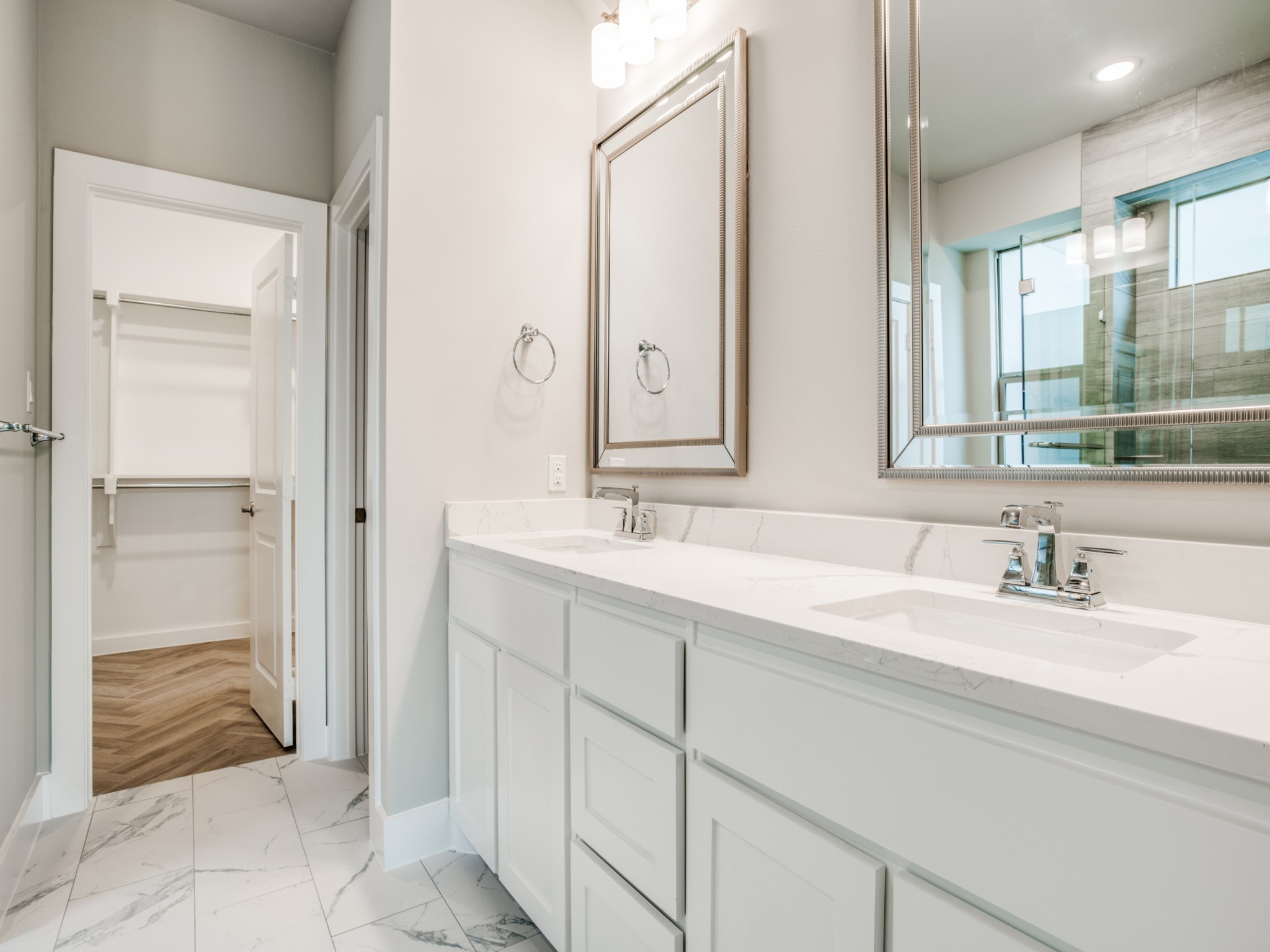 203 Lakeview Circle , Pilot Point, TX, 76258 | 20872845 | Realty Texas LLC