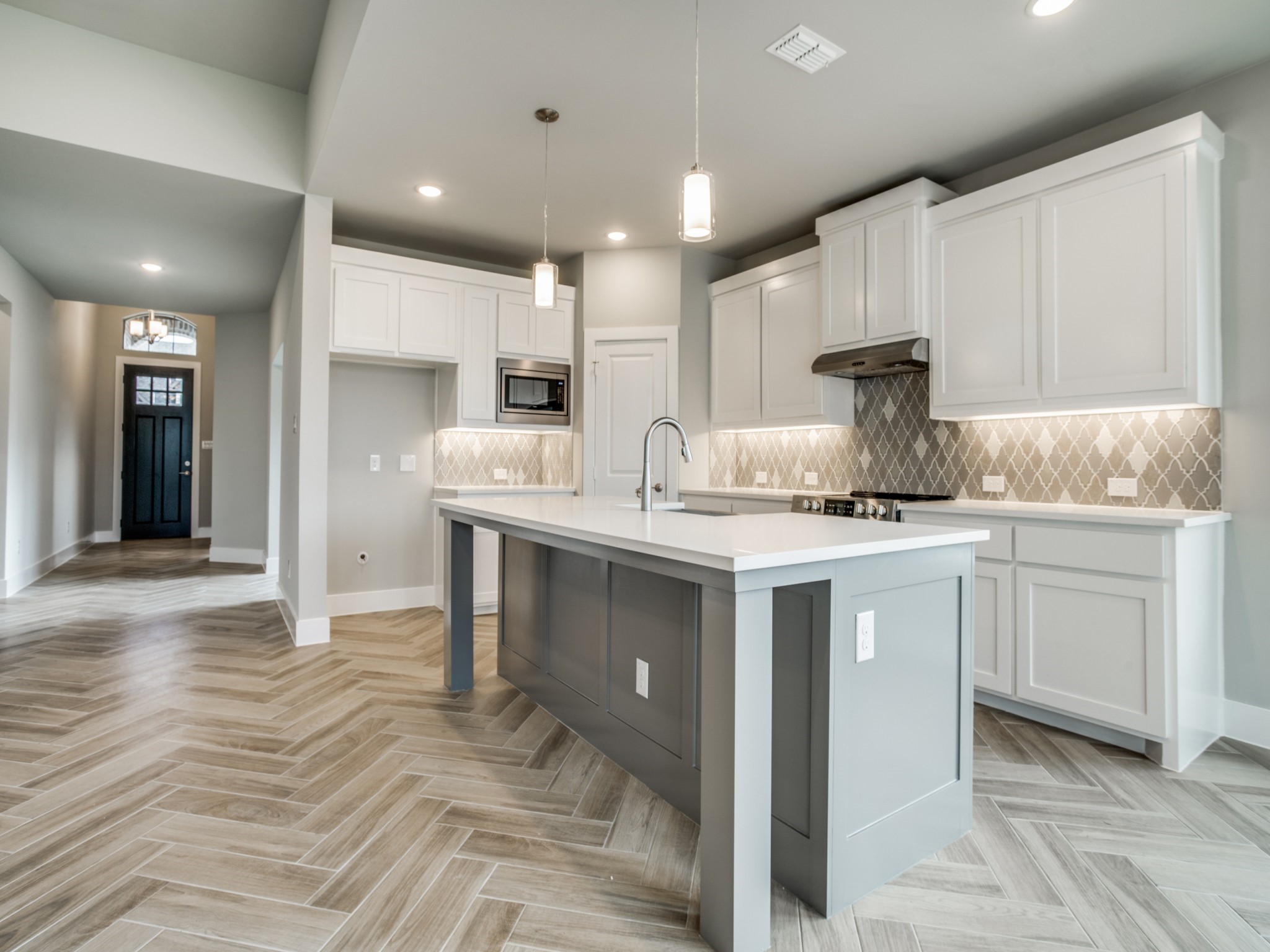 203 Lakeview Circle , Pilot Point, TX, 76258 | 20872845 | Realty Texas LLC
