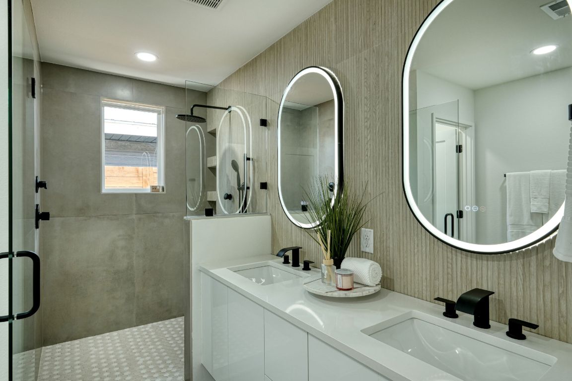 3202 Kay Street , Austin, TX, 78702 | 2918587 | Realty Texas LLC