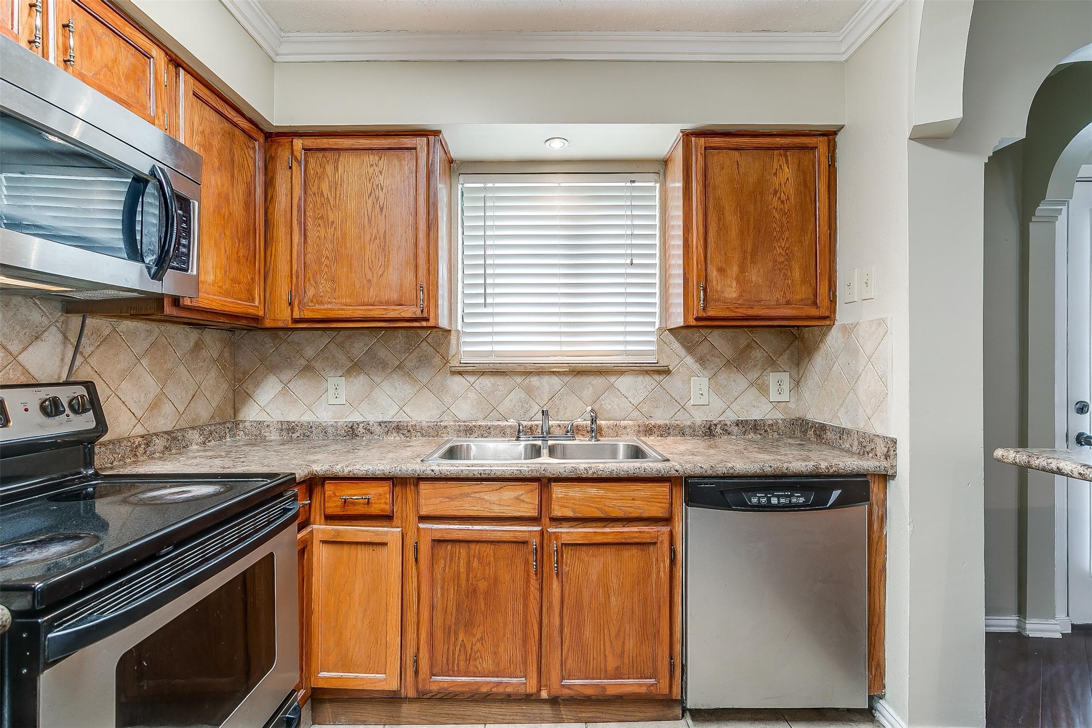 1600 Pecan Chase Circle 6 , Arlington, TX, 76012 | 20873212 | Realty Texas LLC
