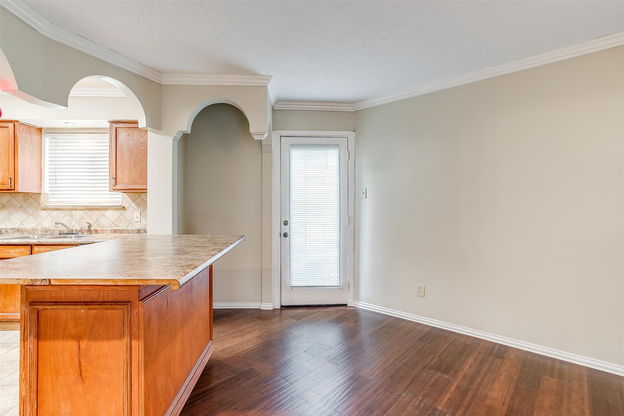 1600 Pecan Chase Circle 6 , Arlington, TX, 76012 | 20873212 | Realty Texas LLC