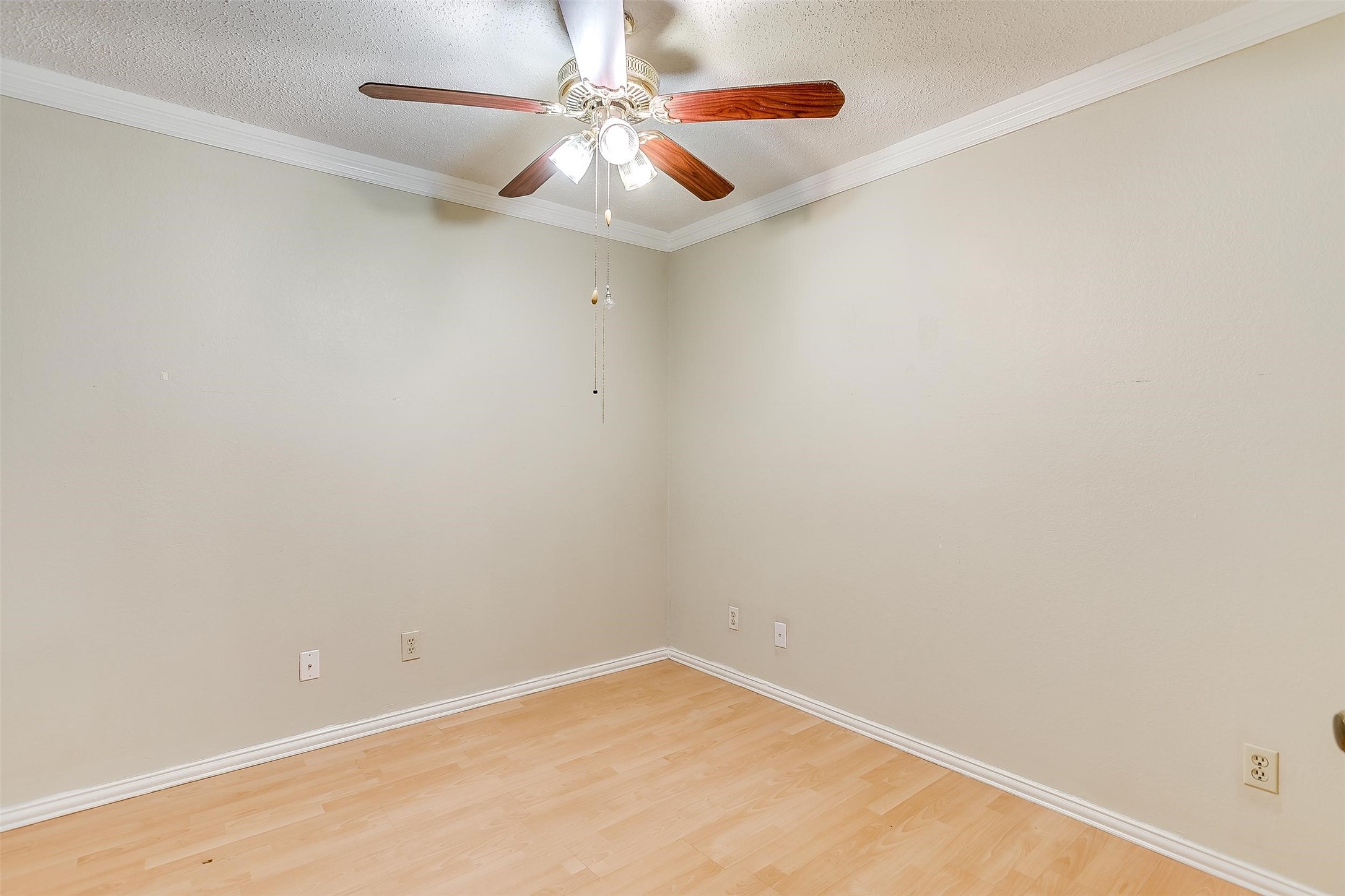 1600 Pecan Chase Circle 6 , Arlington, TX, 76012 | 20873212 | Realty Texas LLC