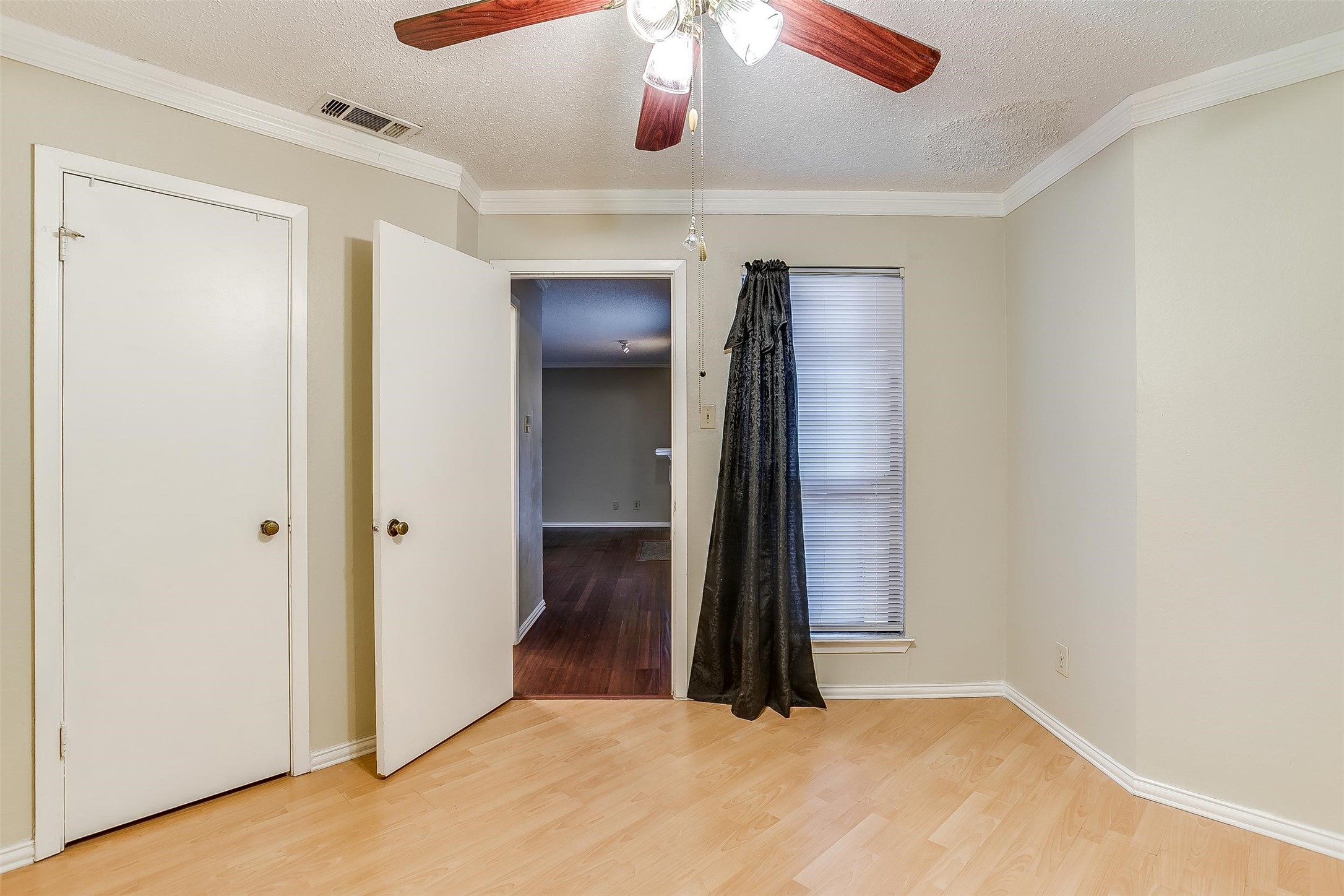 1600 Pecan Chase Circle 6 , Arlington, TX, 76012 | 20873212 | Realty Texas LLC
