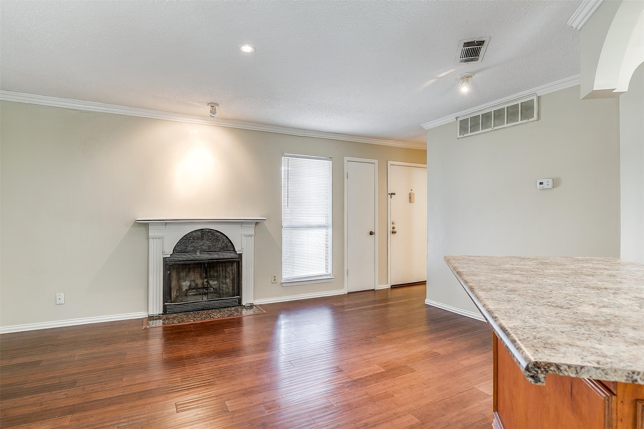 1600 Pecan Chase Circle 6 , Arlington, TX, 76012 | 20873212 | Realty Texas LLC