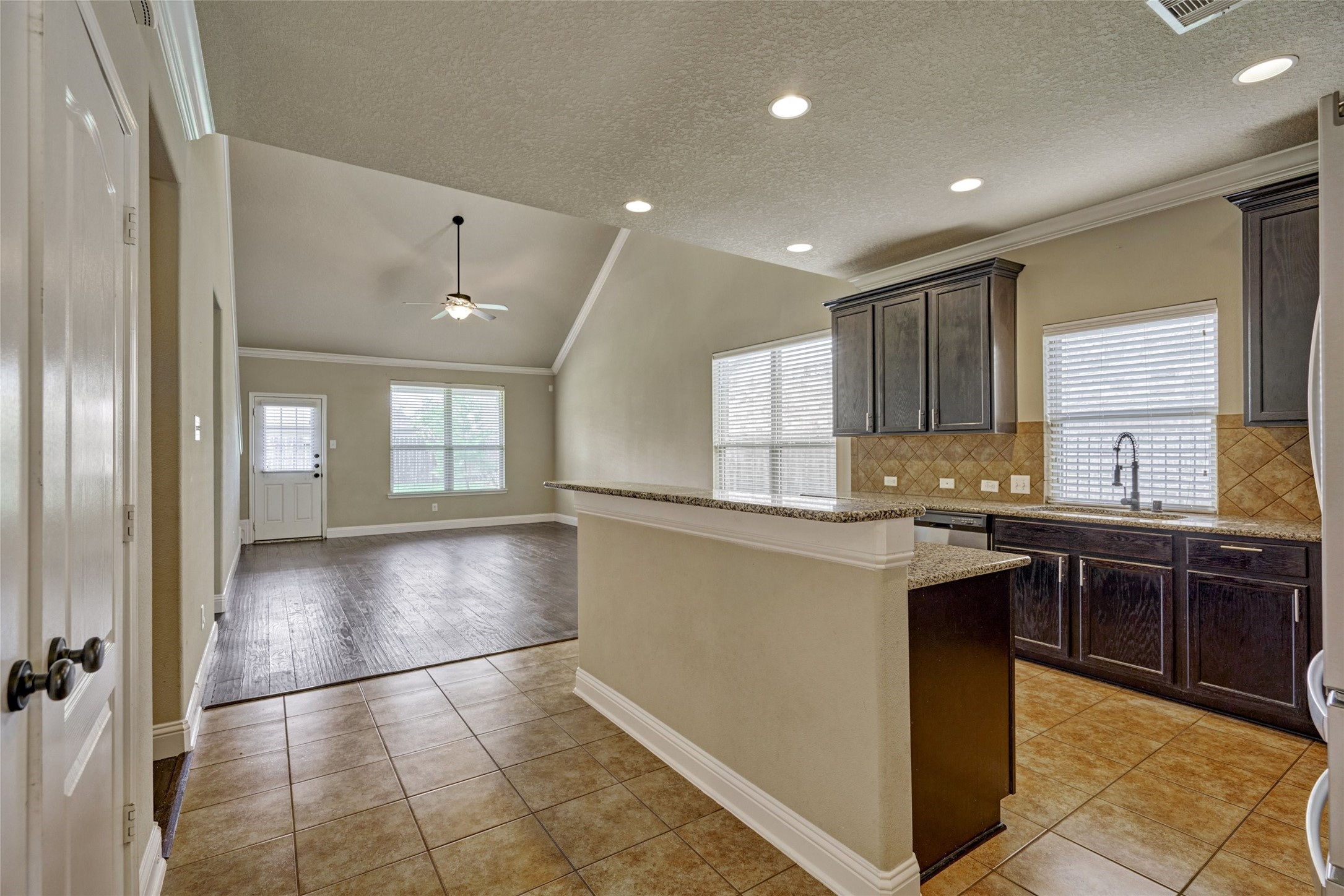 22 Tidwillow Place , The Woodlands, TX, 77375 | 16599215 | Realty Texas LLC