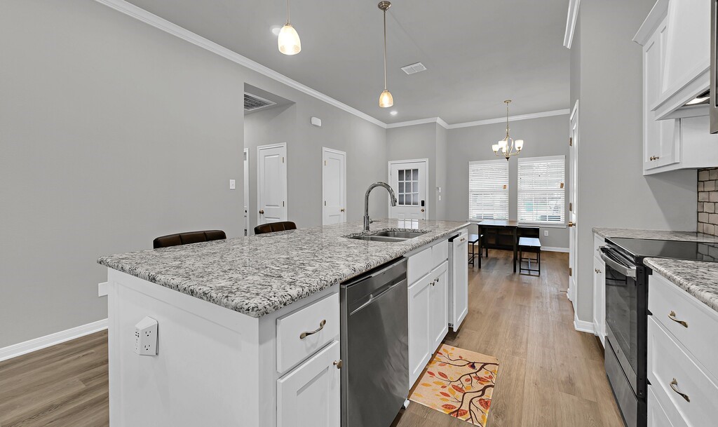 429 Travis Drive , McGregor, TX, 76657 | 228463 | Realty Texas LLC