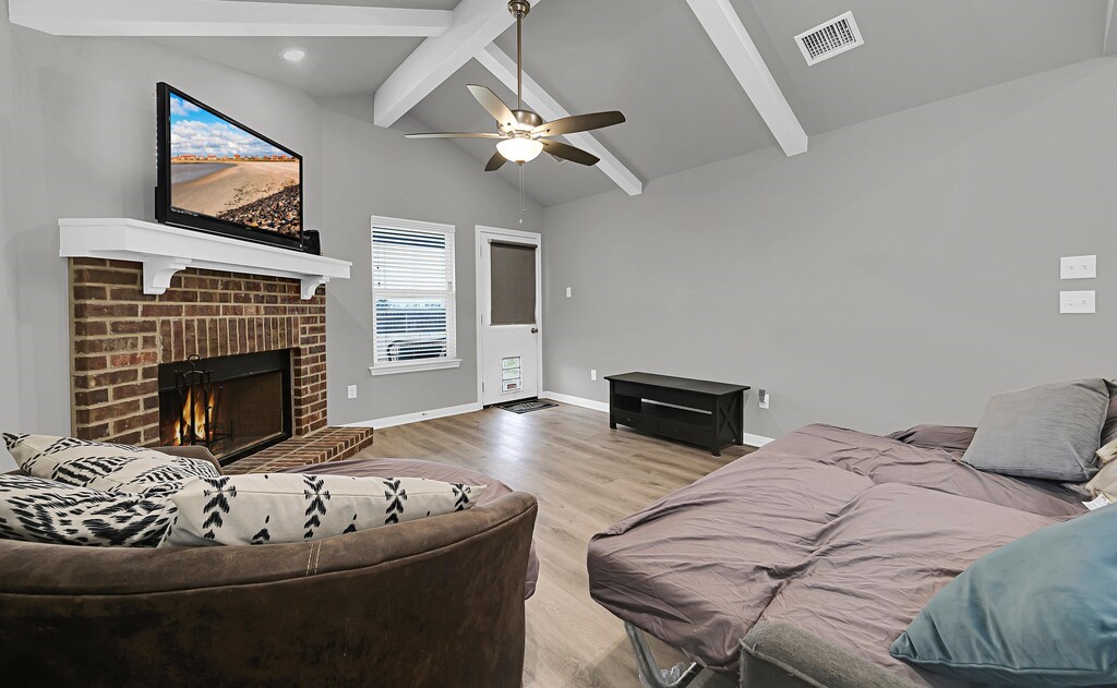 429 Travis Drive , McGregor, TX, 76657 | 228463 | Realty Texas LLC