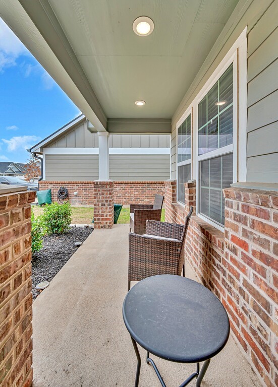 429 Travis Drive , McGregor, TX, 76657 | 228463 | Realty Texas LLC